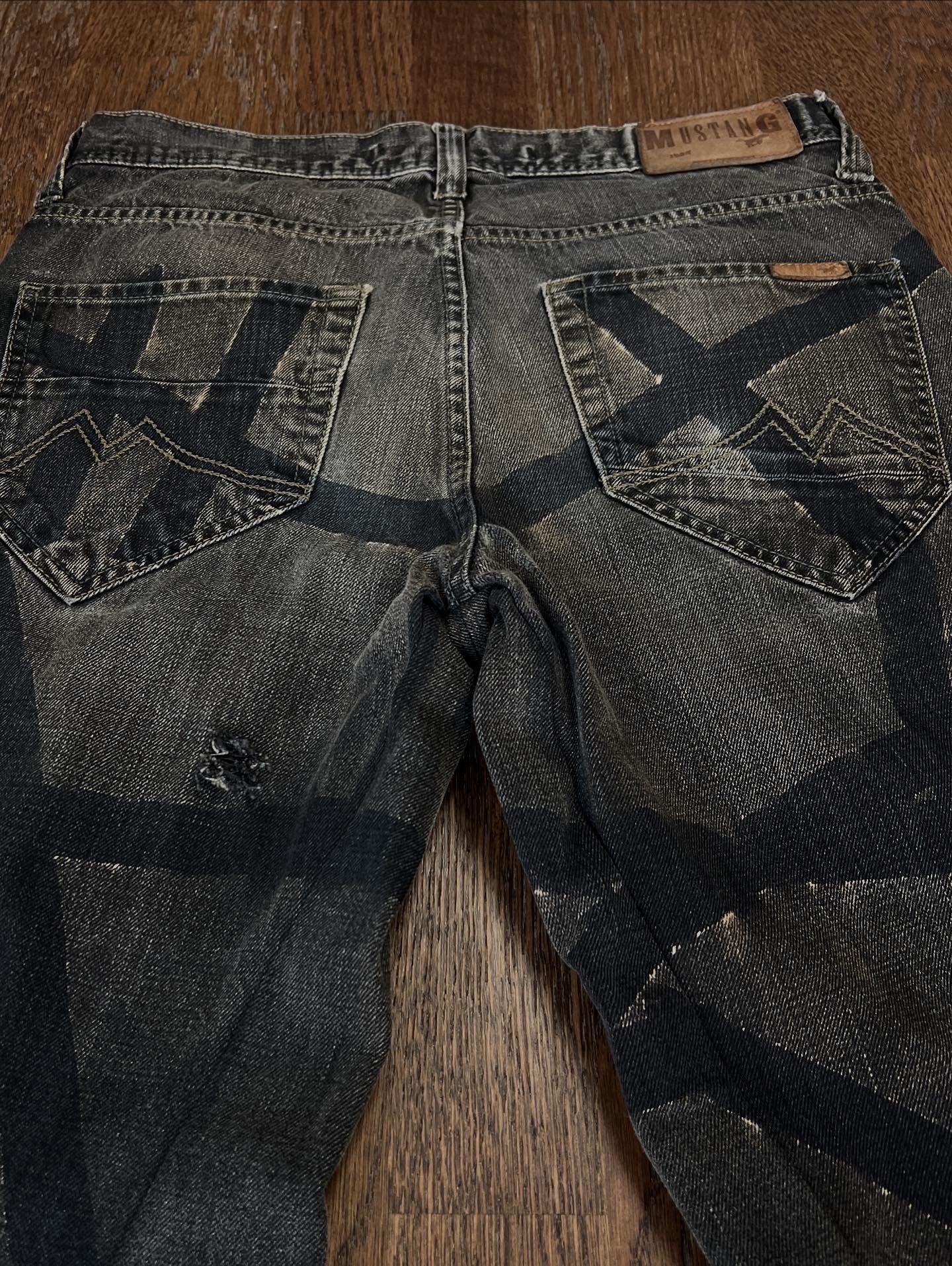 Threads Reborn Jorts