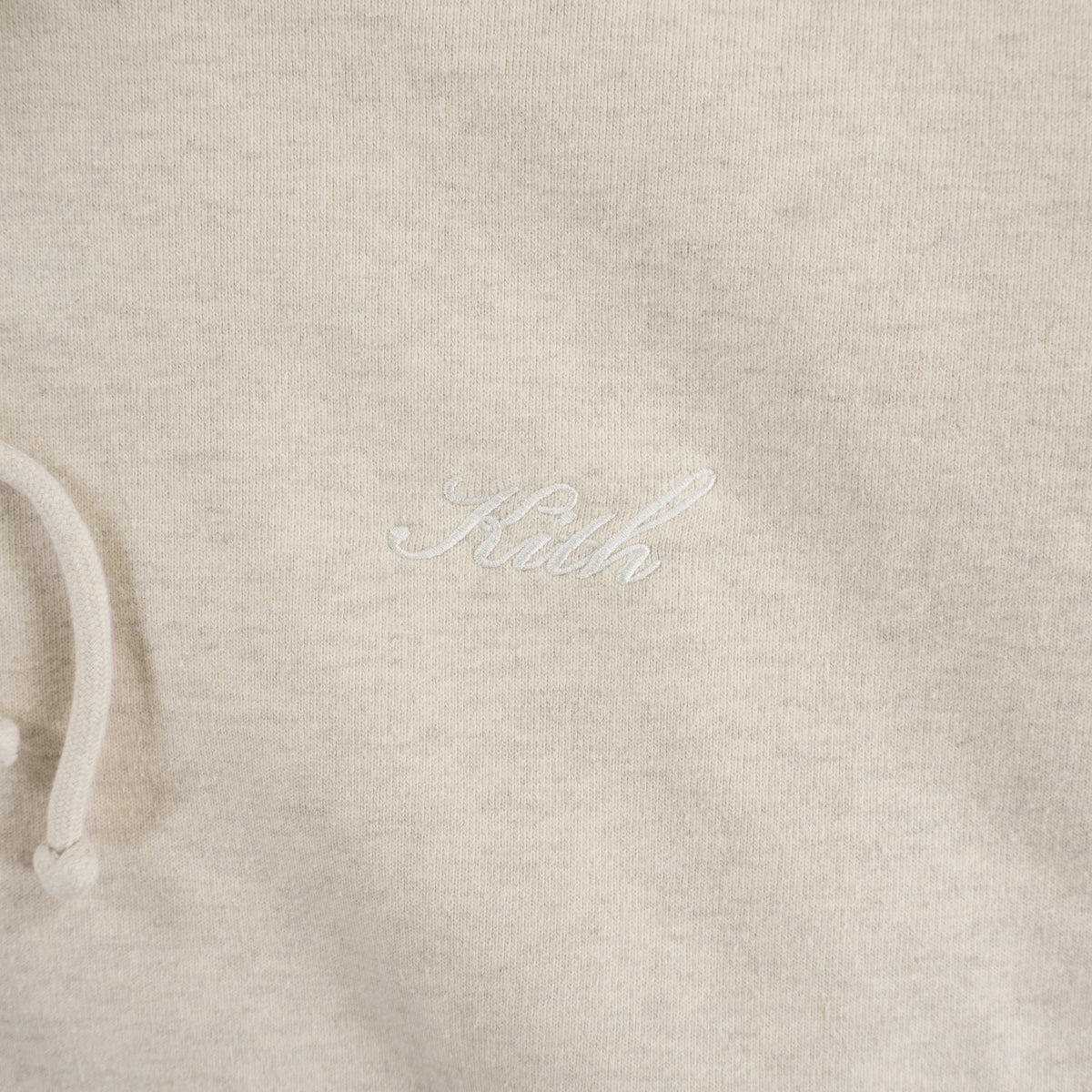Kith Бежов Суичър