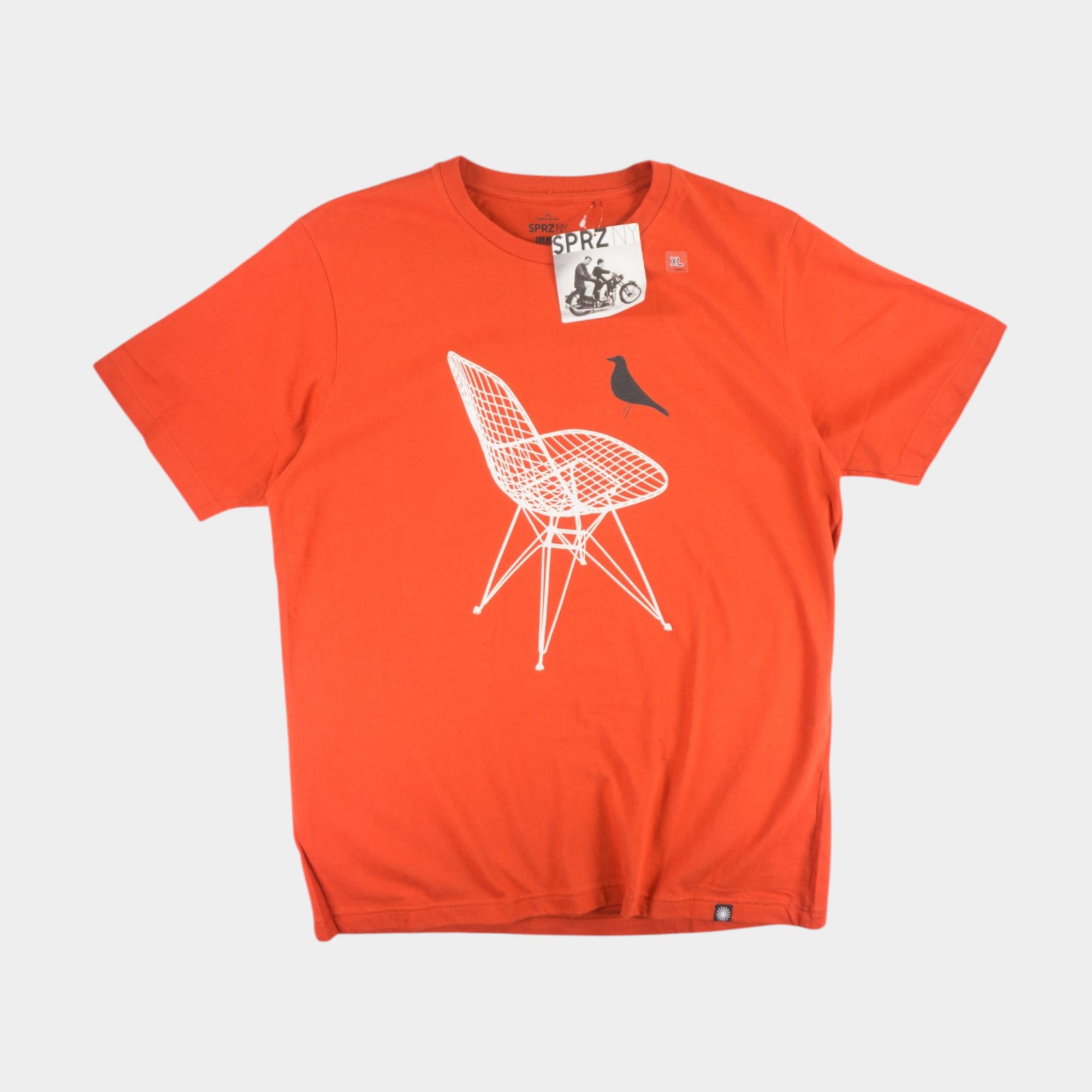 Uniqlo X Eames Office Червена Тениска с Графика