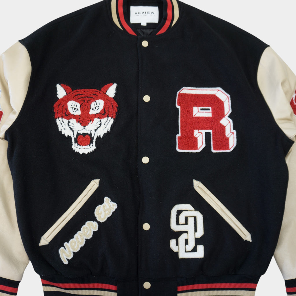 Review Varsity Яке
