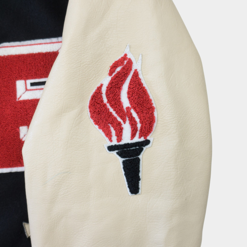 Review Varsity Яке