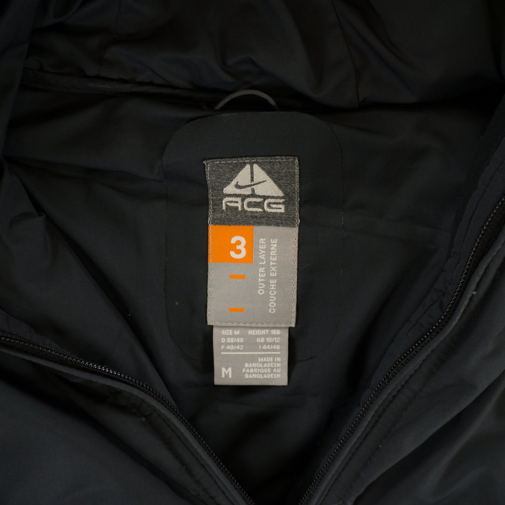 Nike ACG Винтидж Черно 2 в 1 Яке
