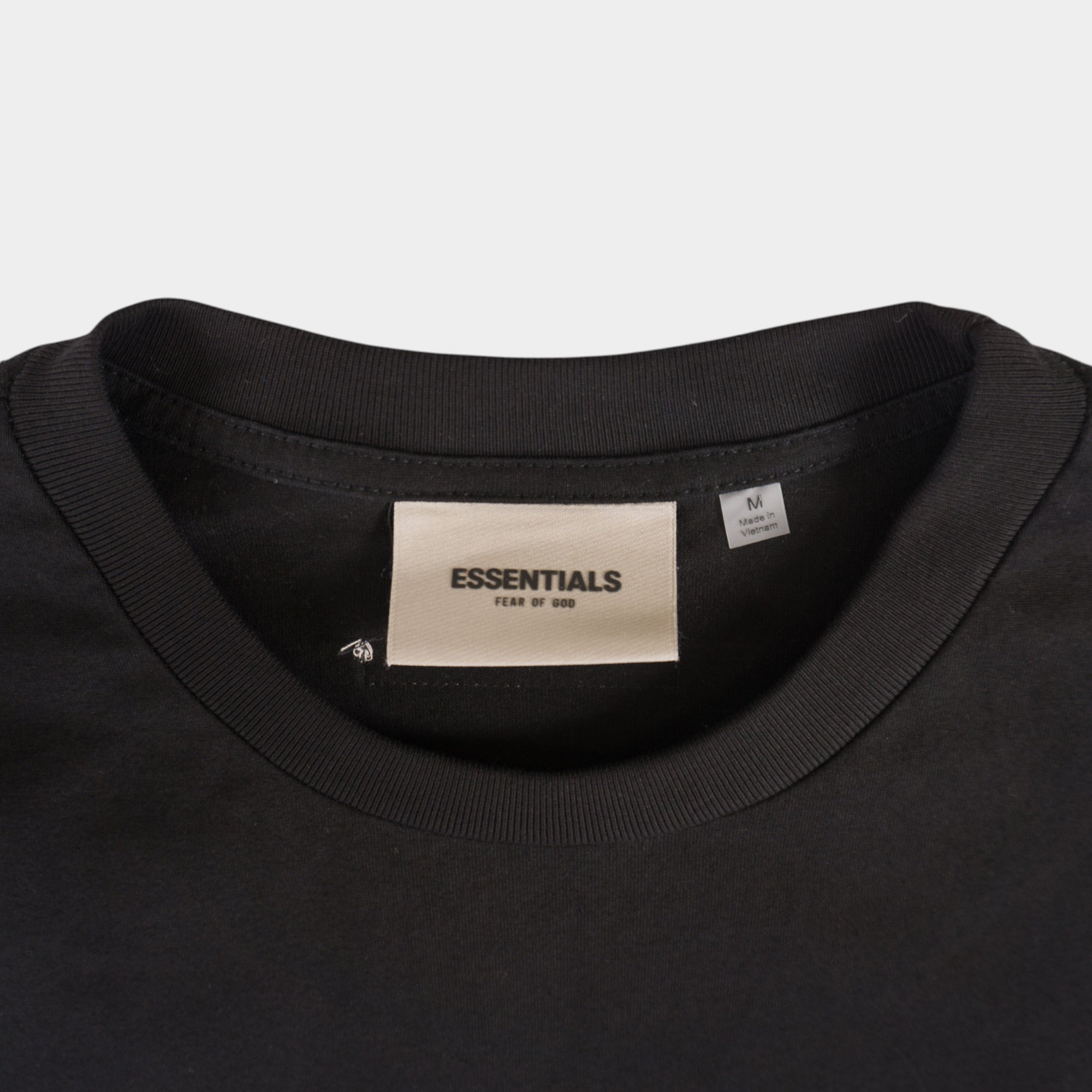 Fear of God Essentials Черна Тениска