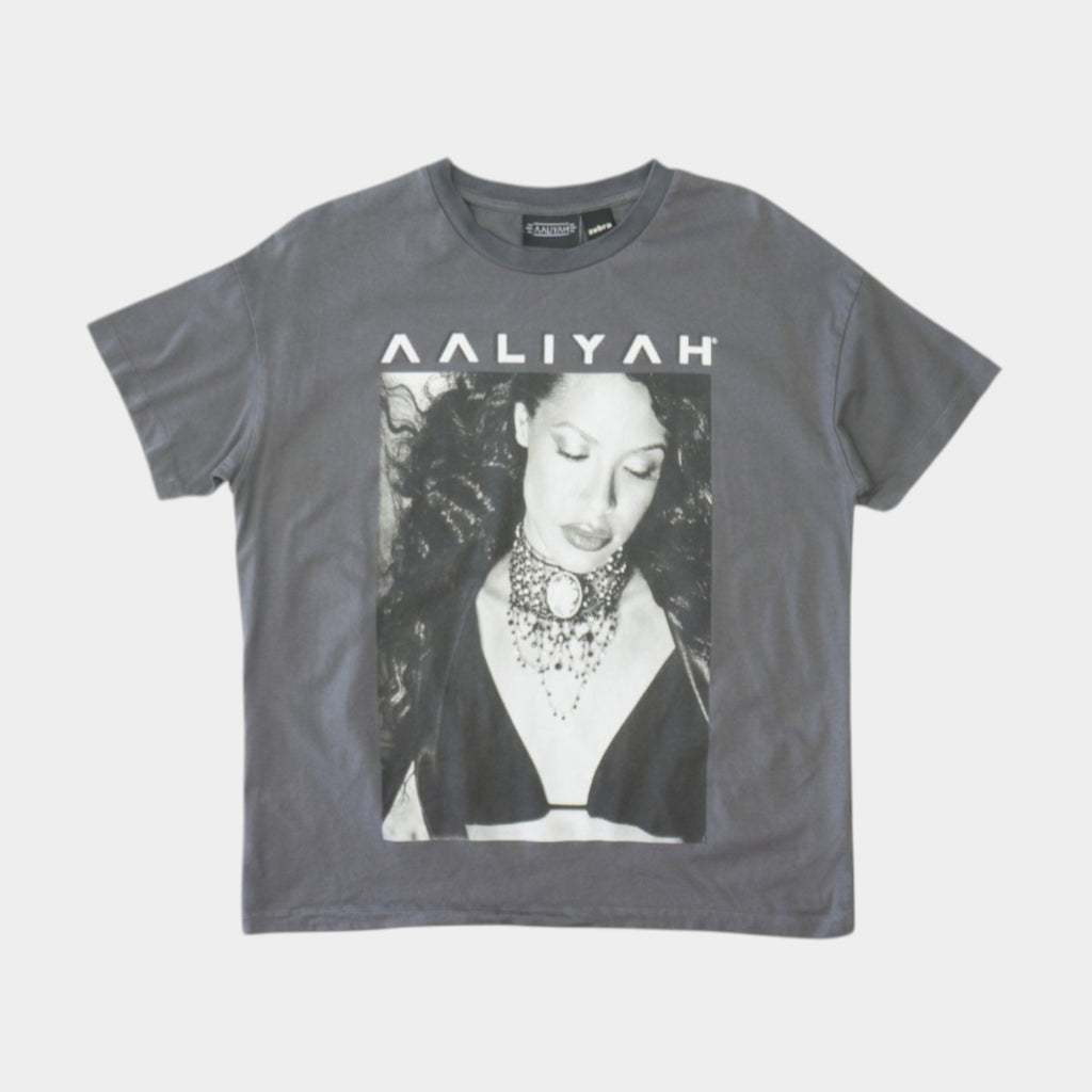 Aaliyah Тениска с Графика