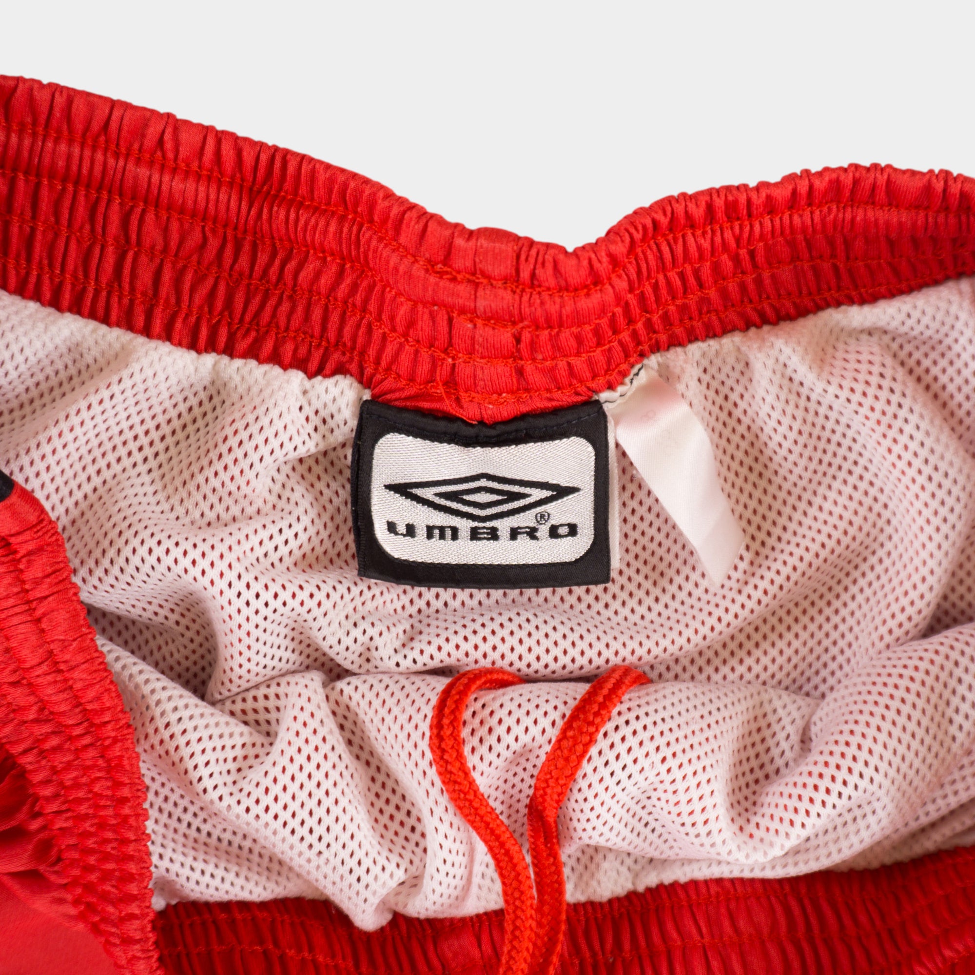 Umbro Винтидж 2000те Червени Къси Панталони