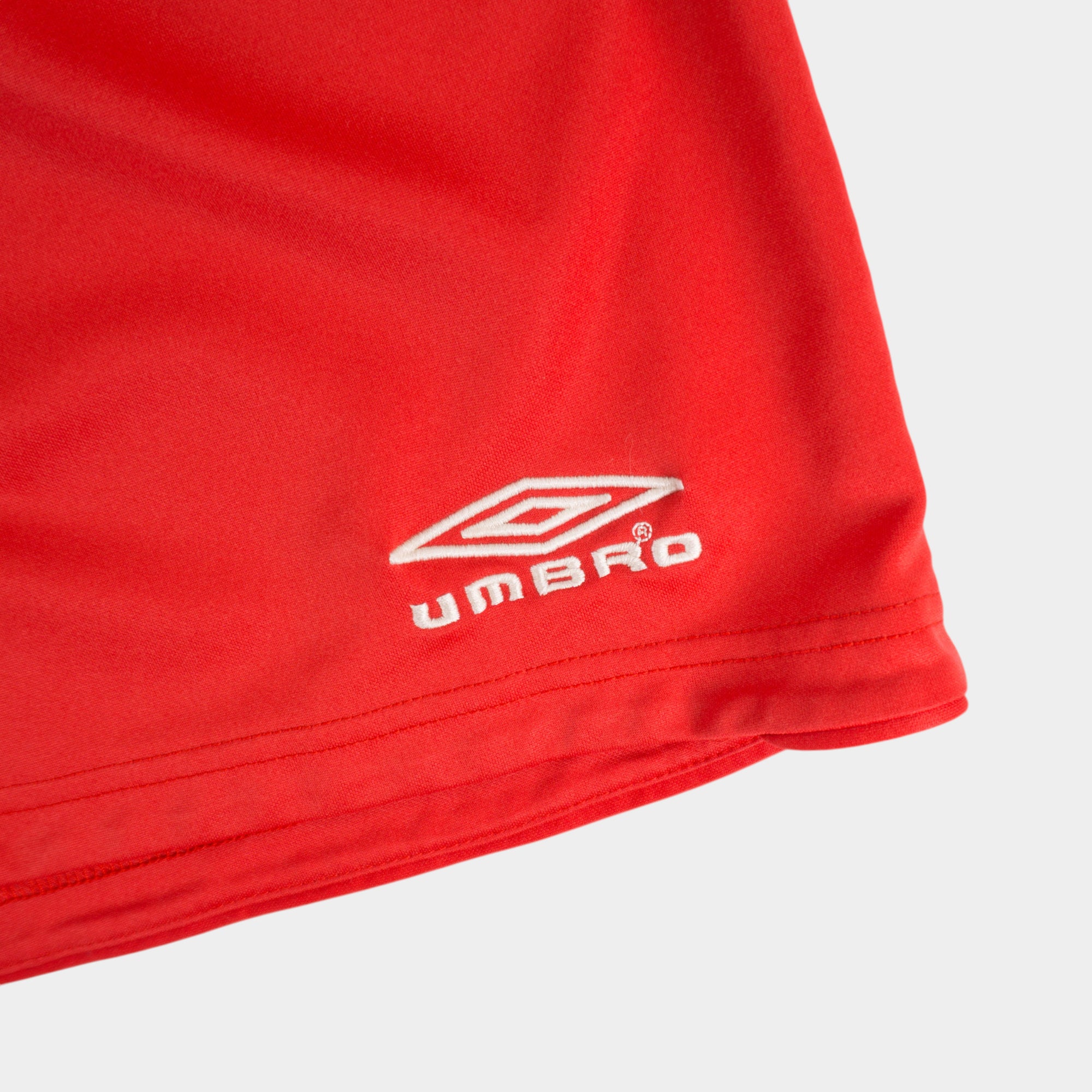 Umbro Винтидж 2000те Червени Къси Панталони