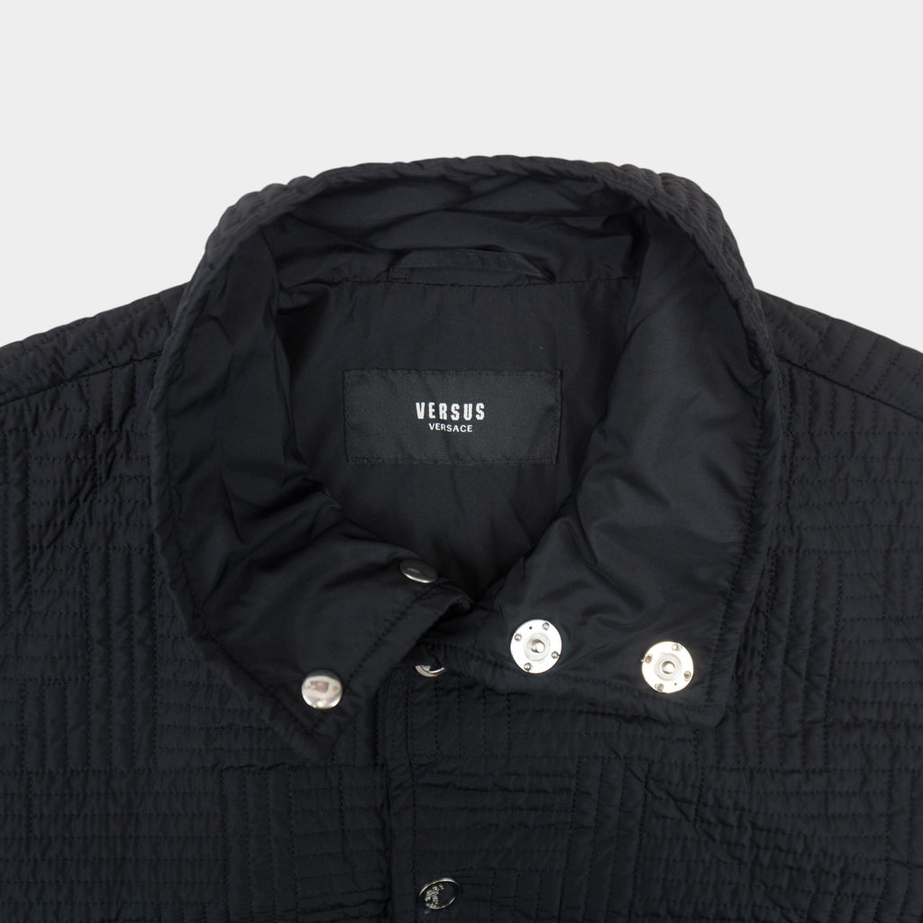 Versace Versus Яке