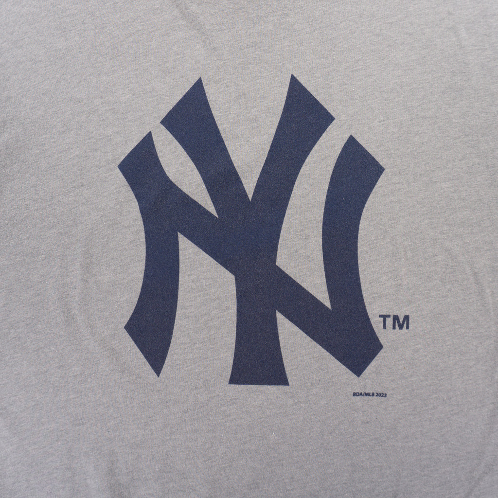 Next Level Apparel x NY Yankees Сива Тениска