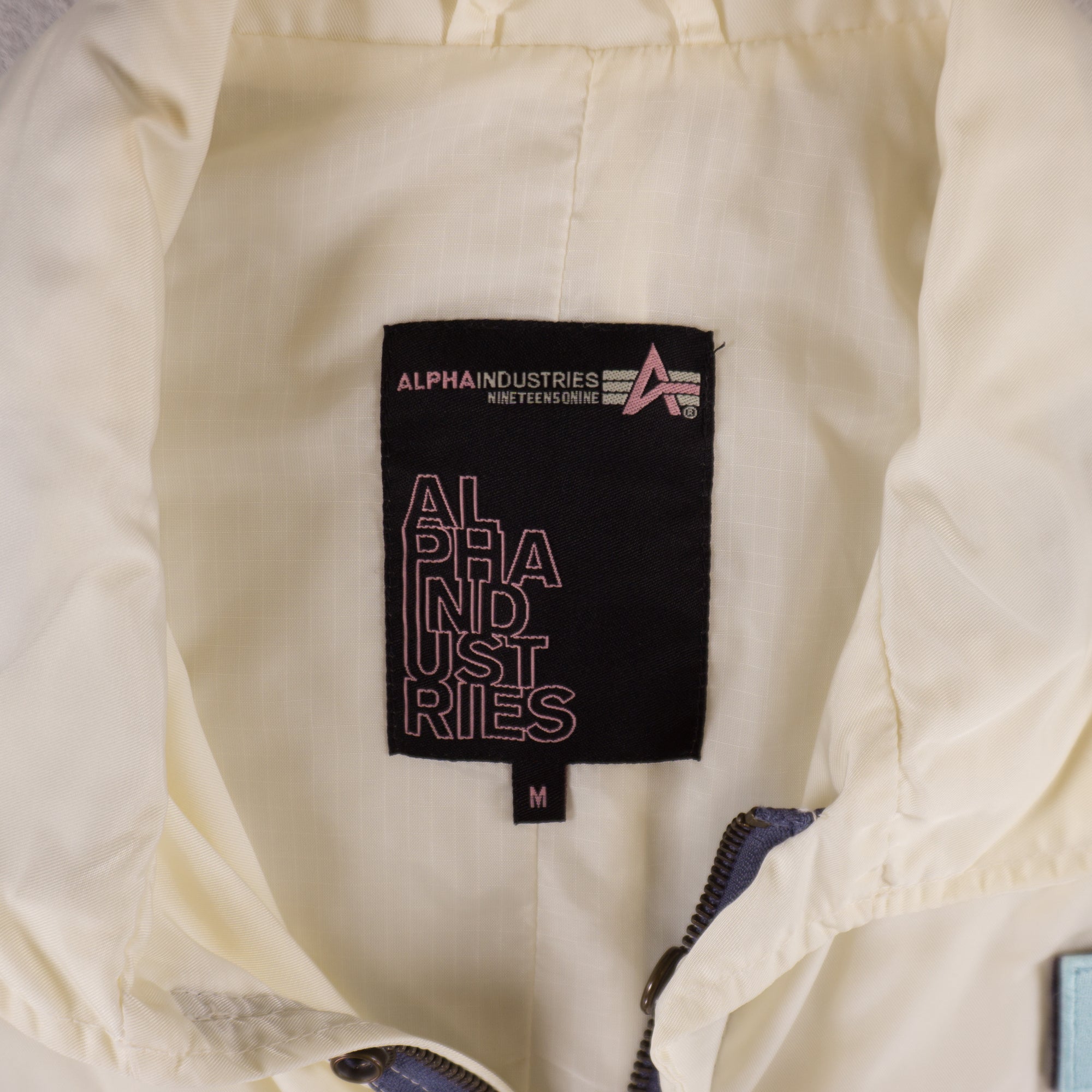 Alpha Industries Винтидж 2000-те Яке