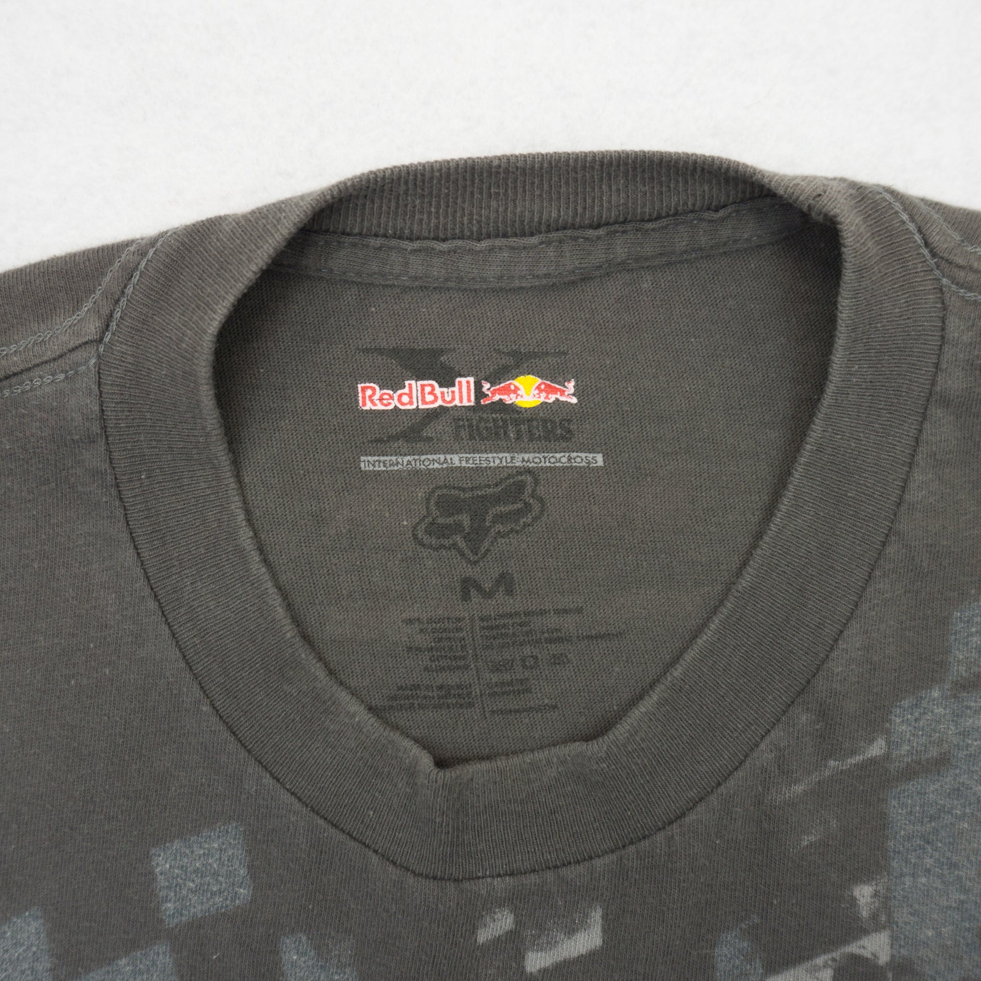 Fox X Red Bull Y2K Тениска с Графика