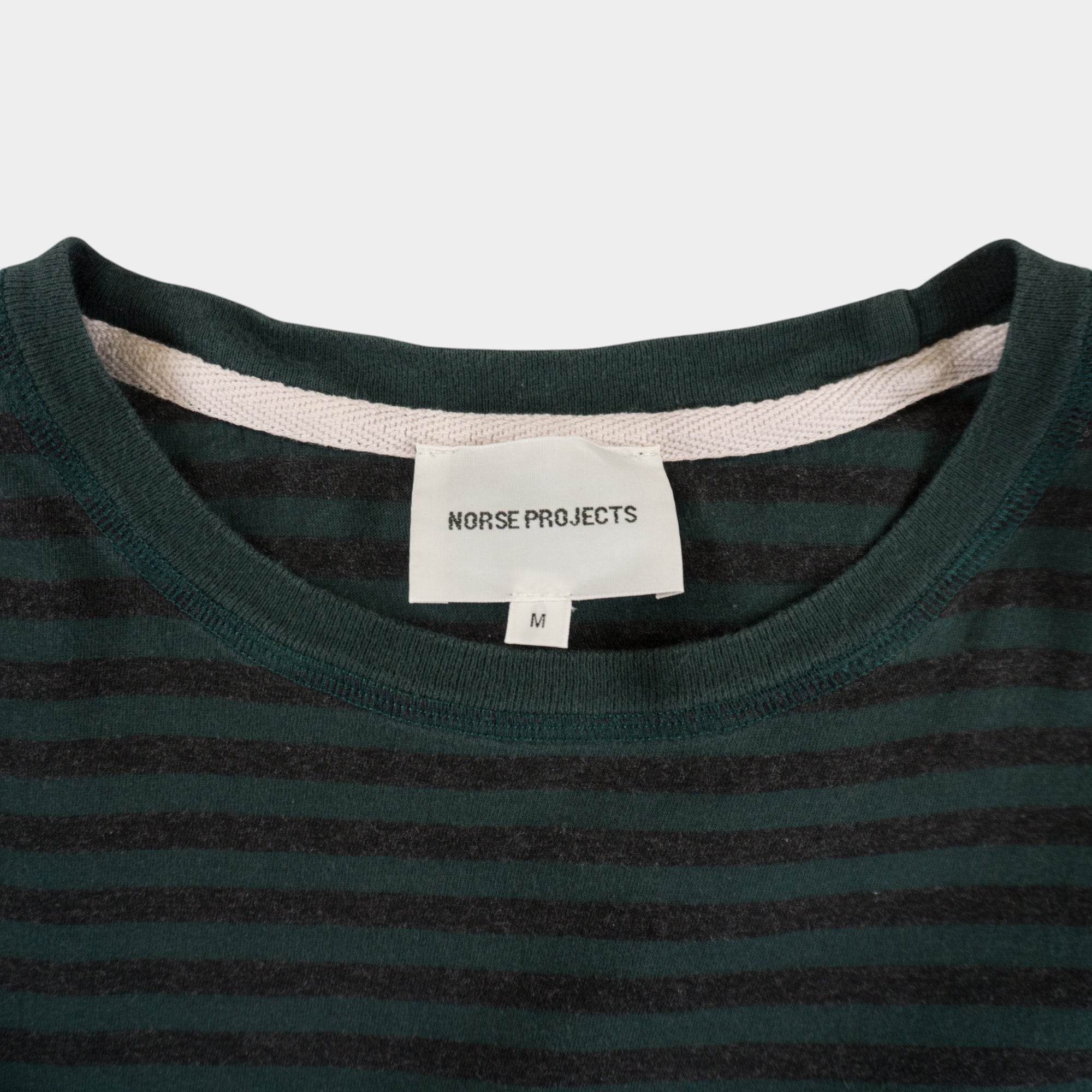 Norse Projects Зелена Раирана Тениска