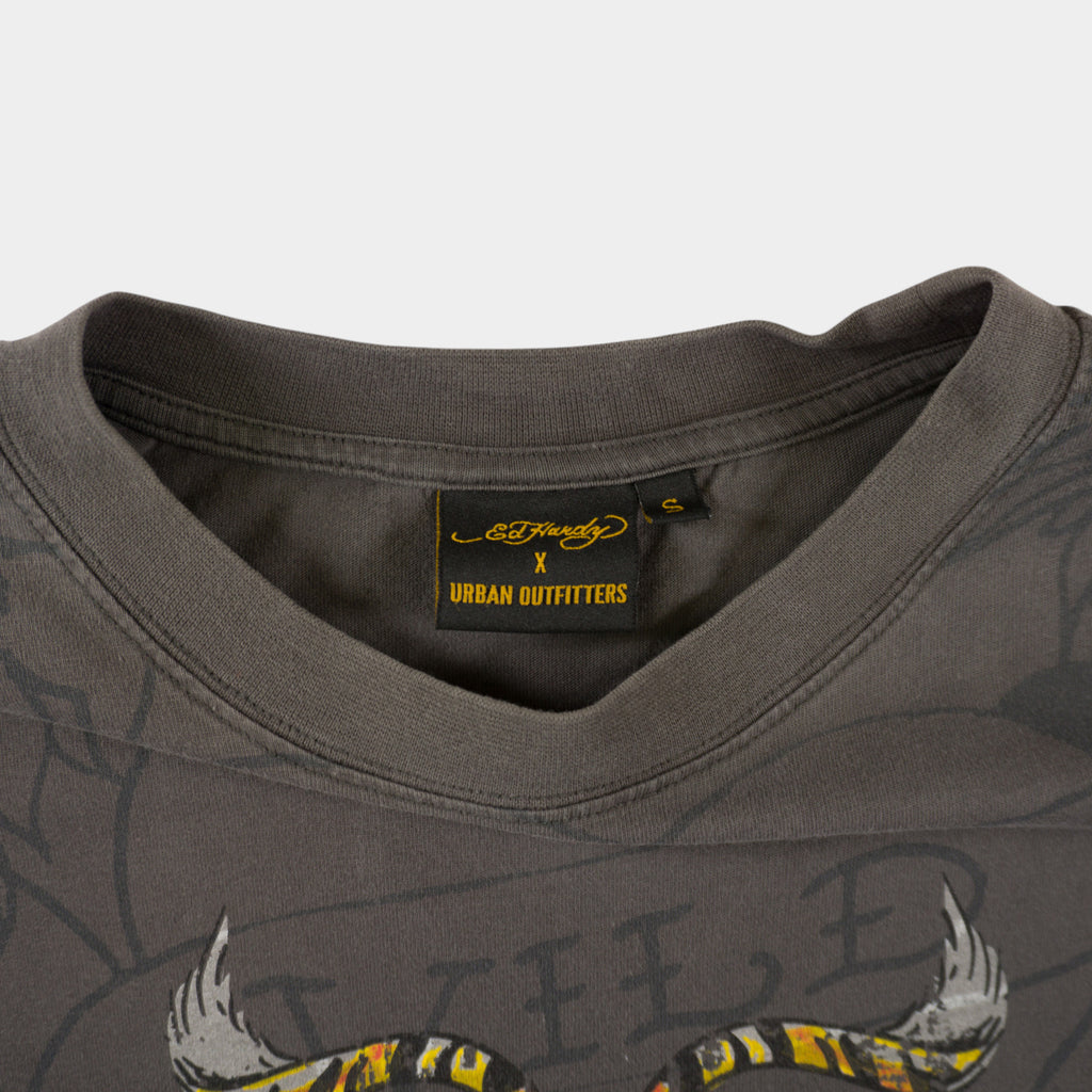 Ed Hardy X Urban Outfitters Сива Тениска с Графика