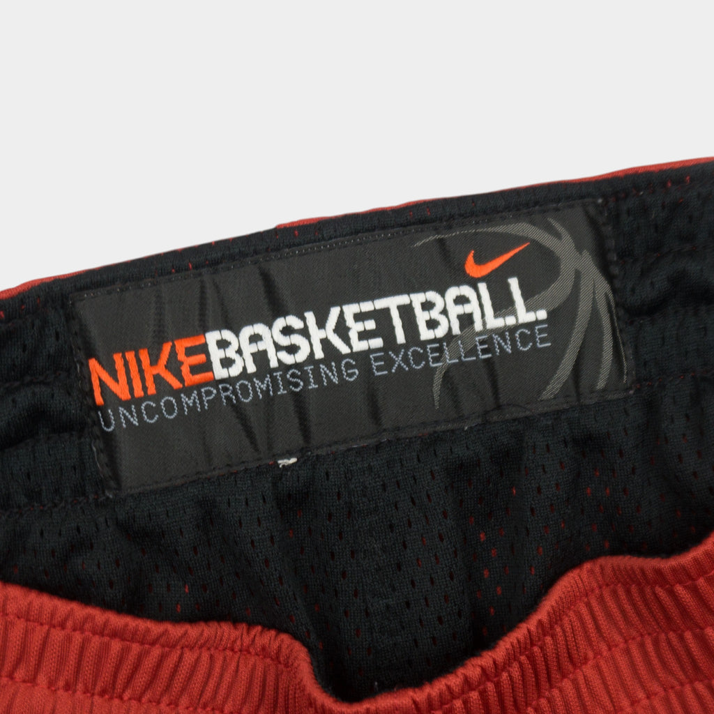 Nike Двулицеви Червено/Черно Баскетболни Къси Панталони с Бродирано Лого