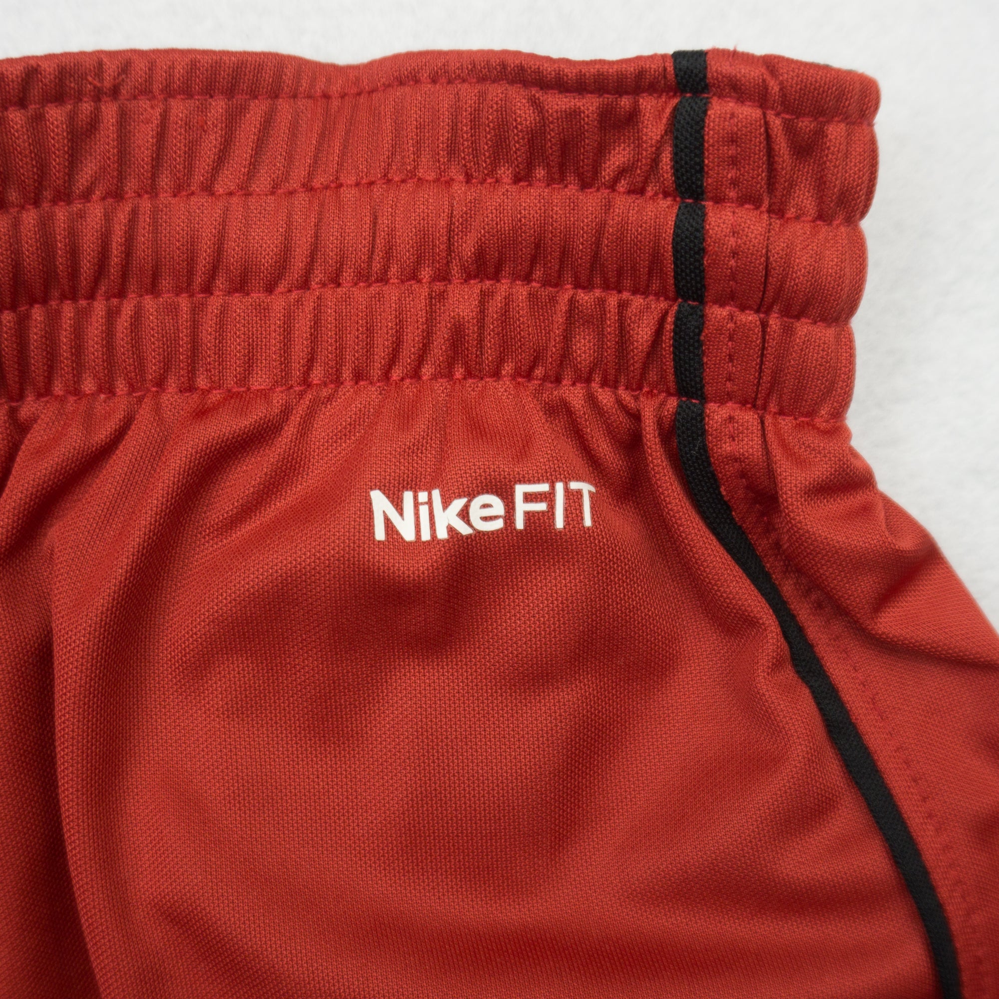 Nike Двулицеви Червено/Черно Баскетболни Къси Панталони с Бродирано Лого