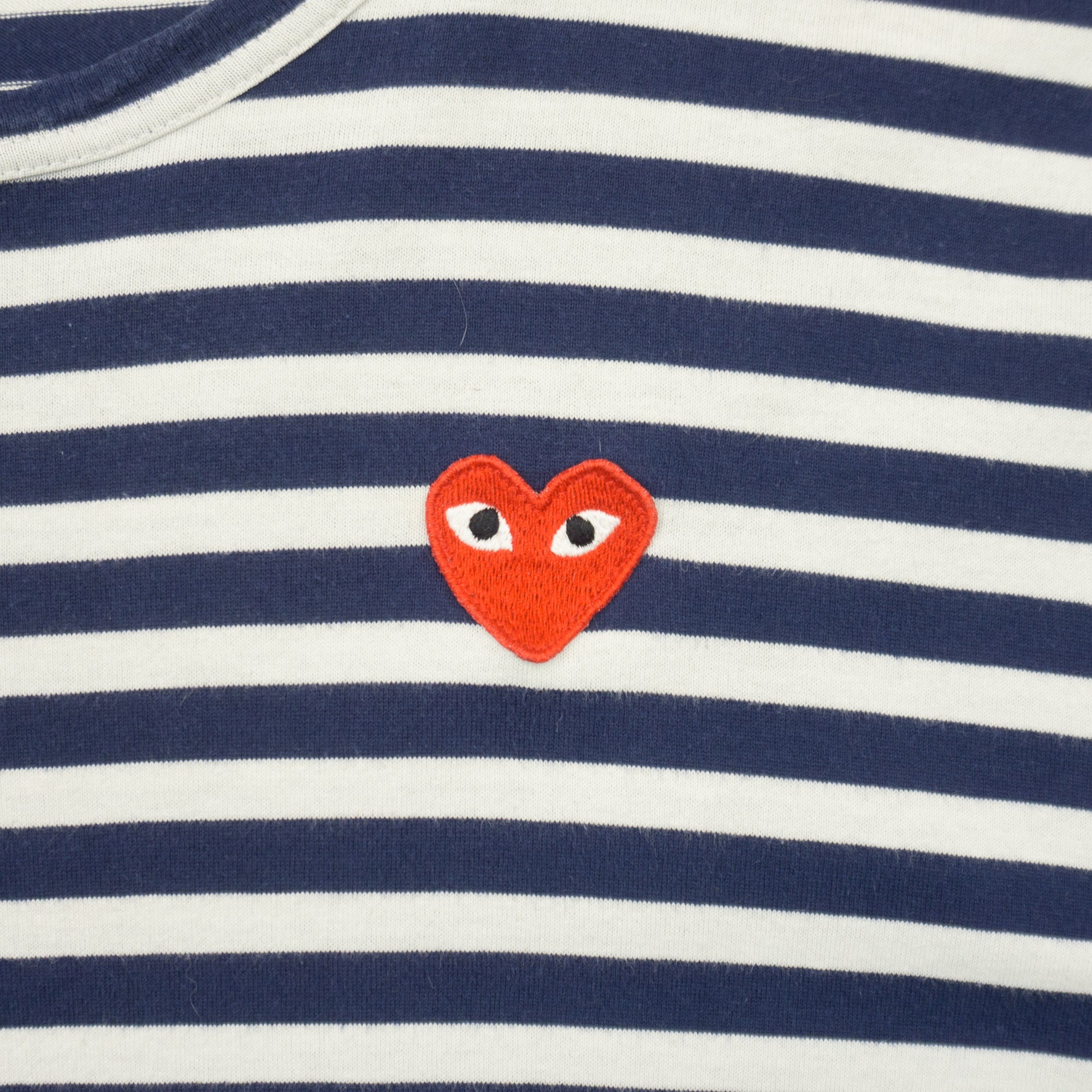 Comme Des Garcons PLAY Раирана Блуза с Бродирано Лого