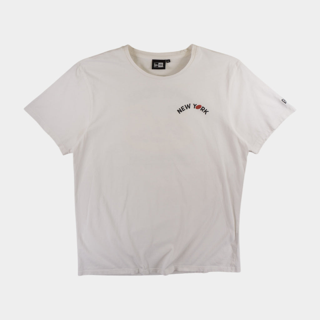 New Era Бяла Тениска с Графи