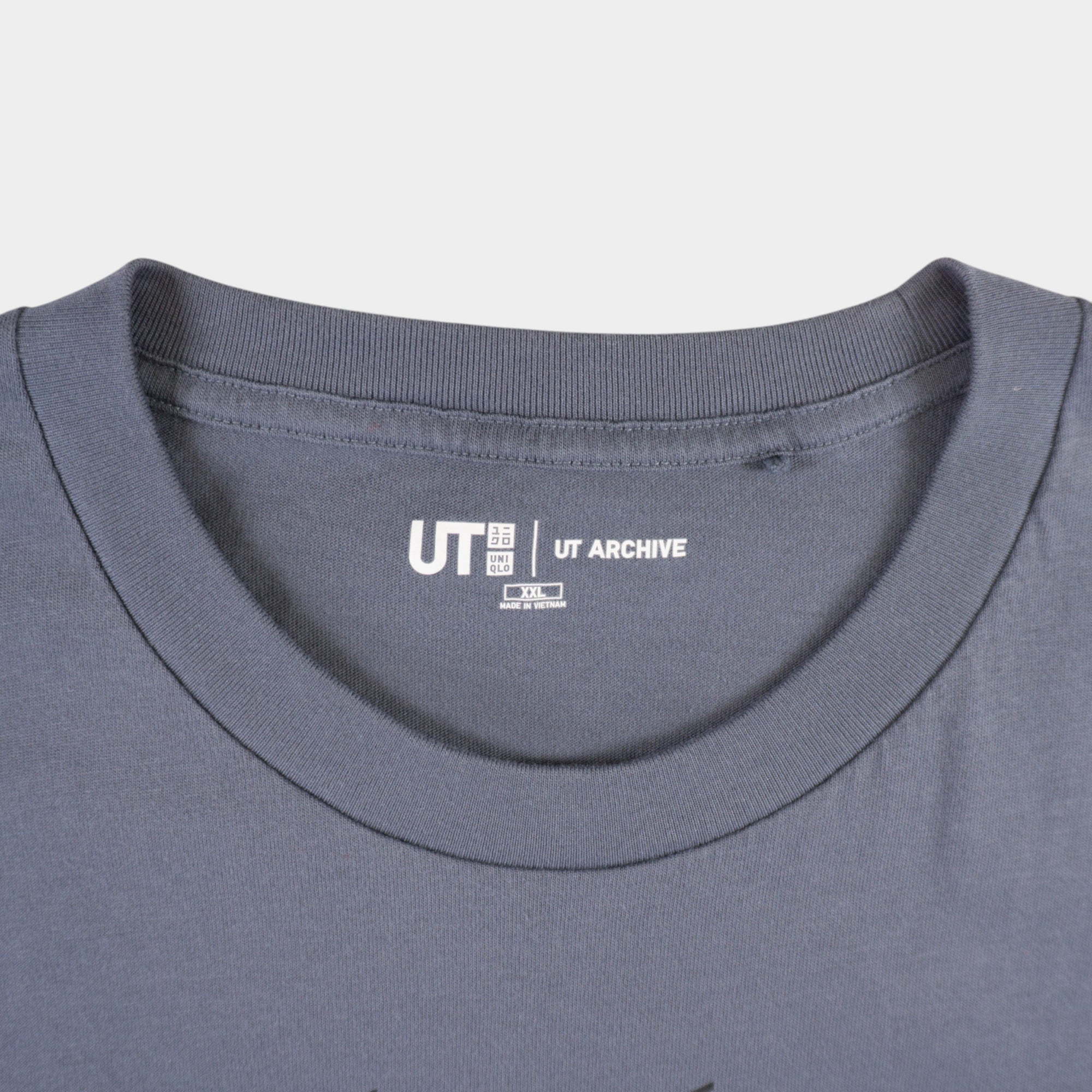 Uniqlo Сива Тениска с Графика