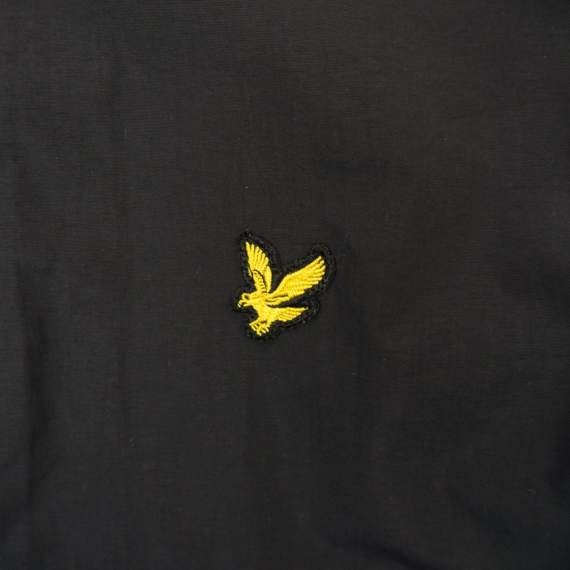 Lyle & Scott Черно Яке с Бродирано Лого