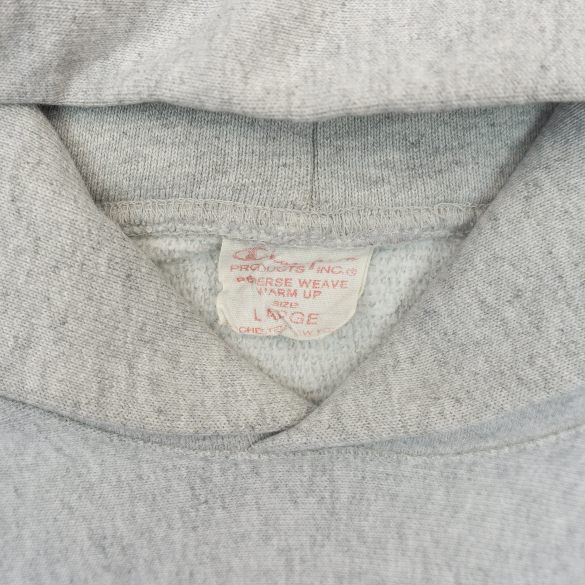 Champion Reverse Weave Сив Суичър с Голямо Бродирано Лого