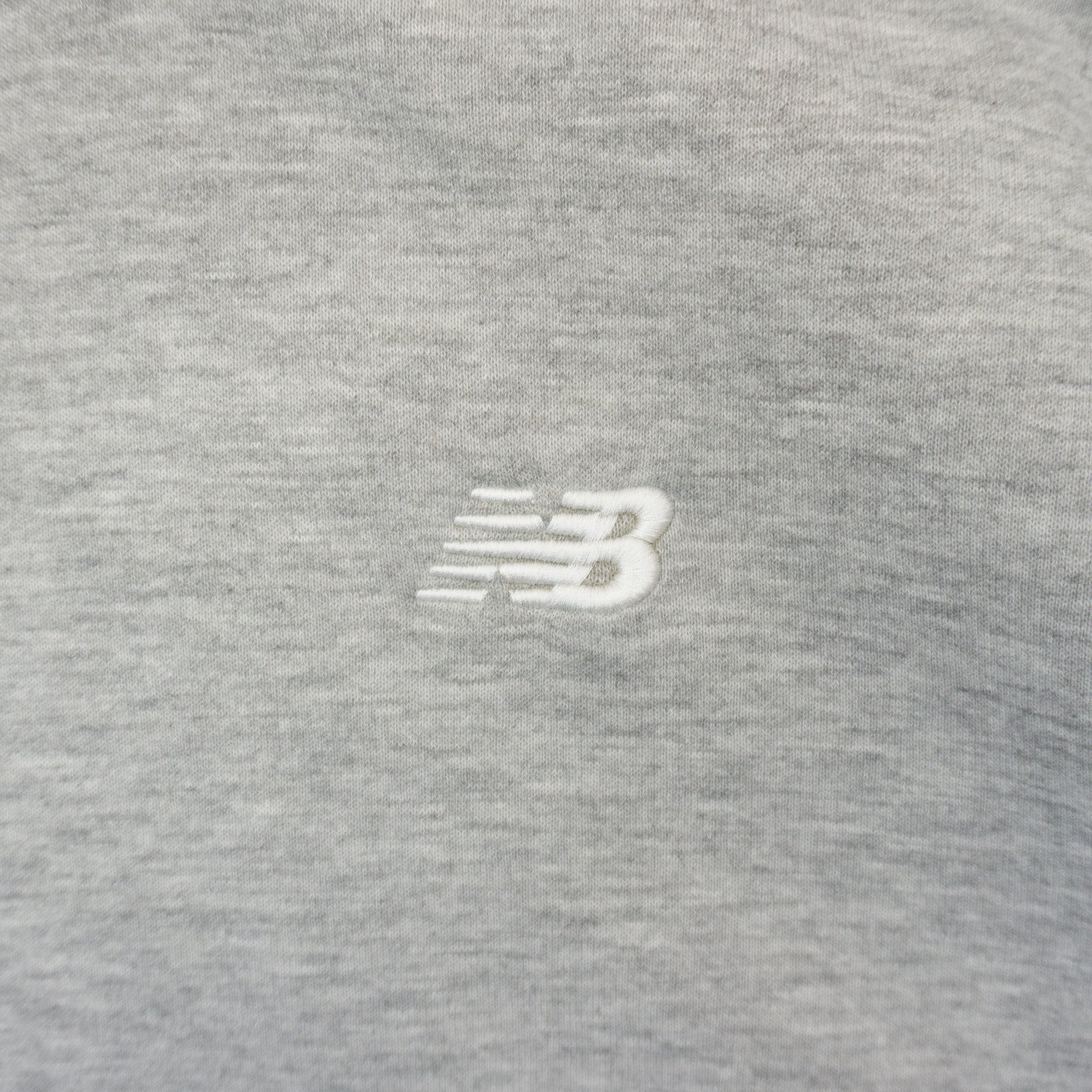 New Balance Сива Блуза с Бродирано Лого