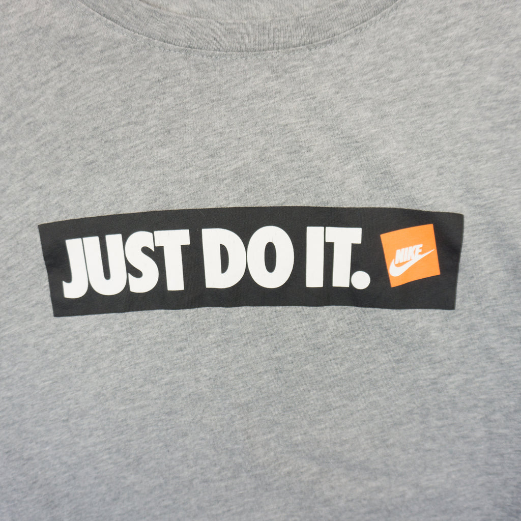 Nike Just Do It Сива Тениска с Голямо Лого