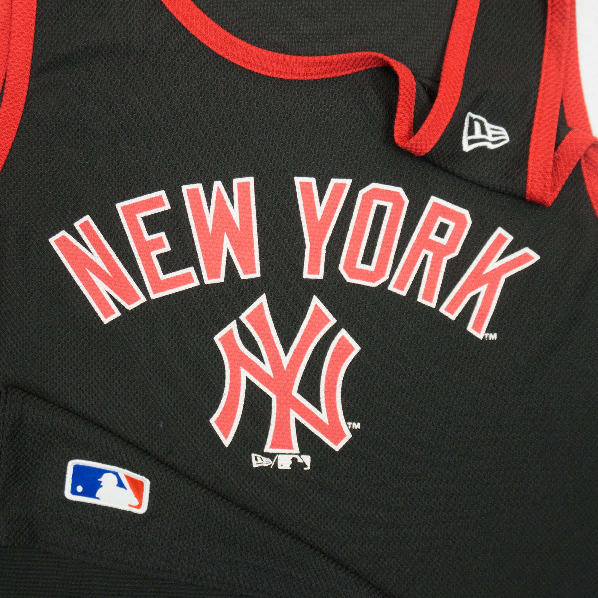 New Era NY Yankees Черно Джърси с Голямо Лого