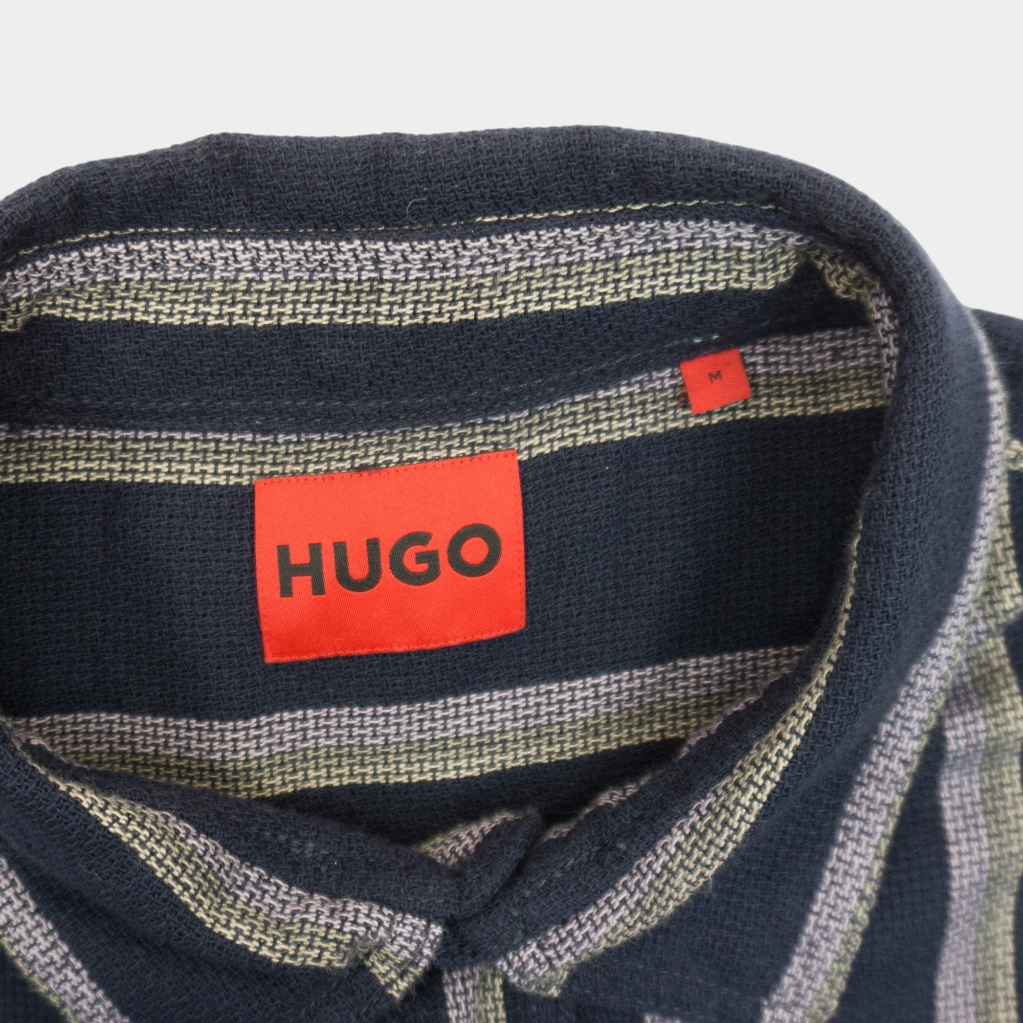 Hugo Boss Раирана Риза