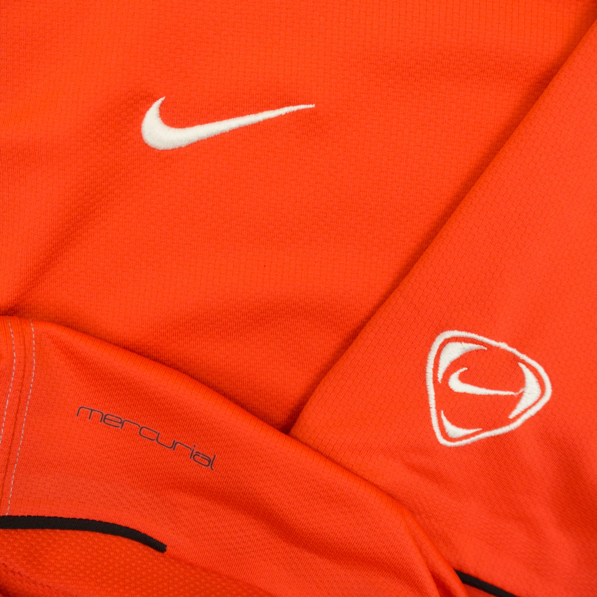 Nike Mercurial Червена Тениска с Бродирано Лого