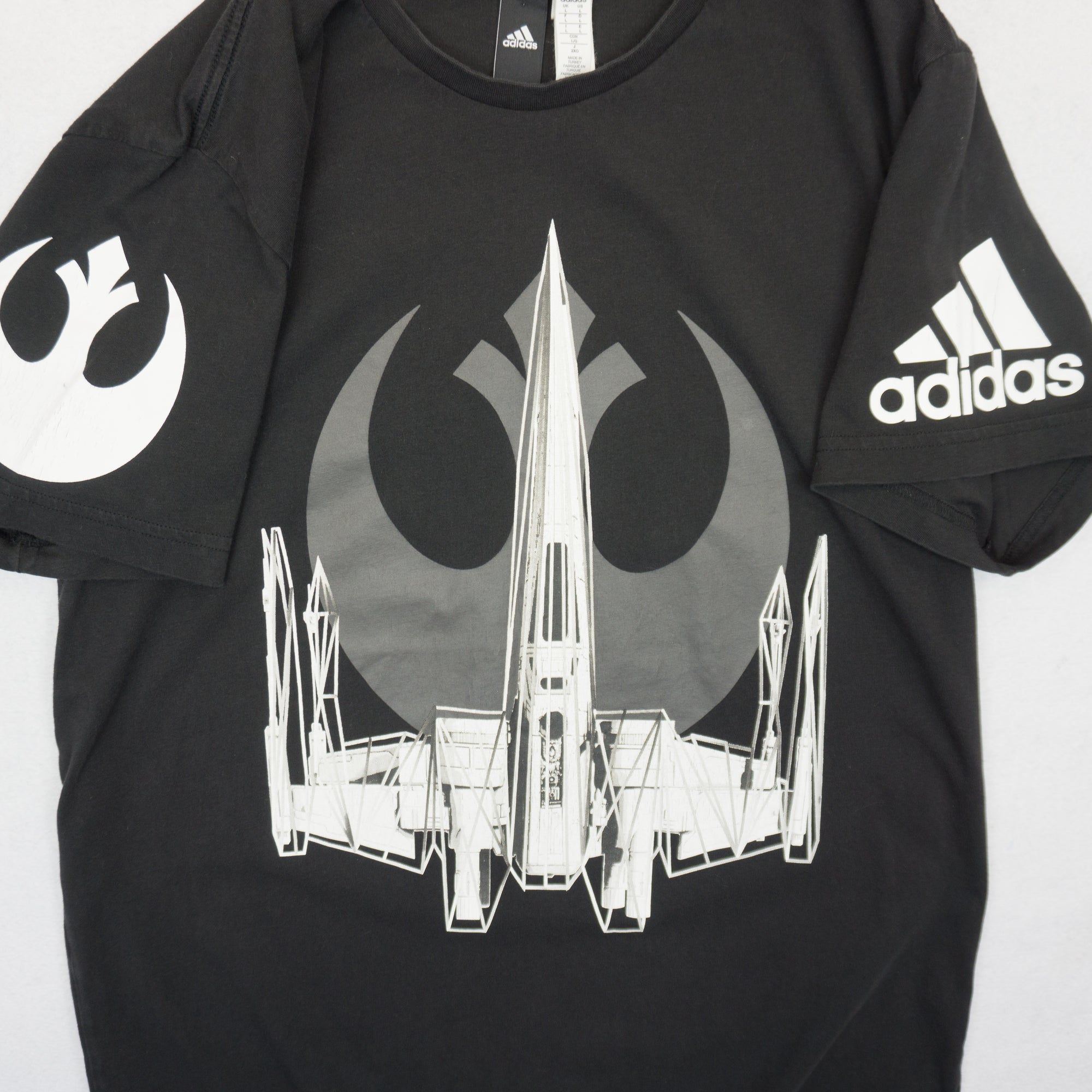 Adidas X Star Wars Черна Тениска с Графика