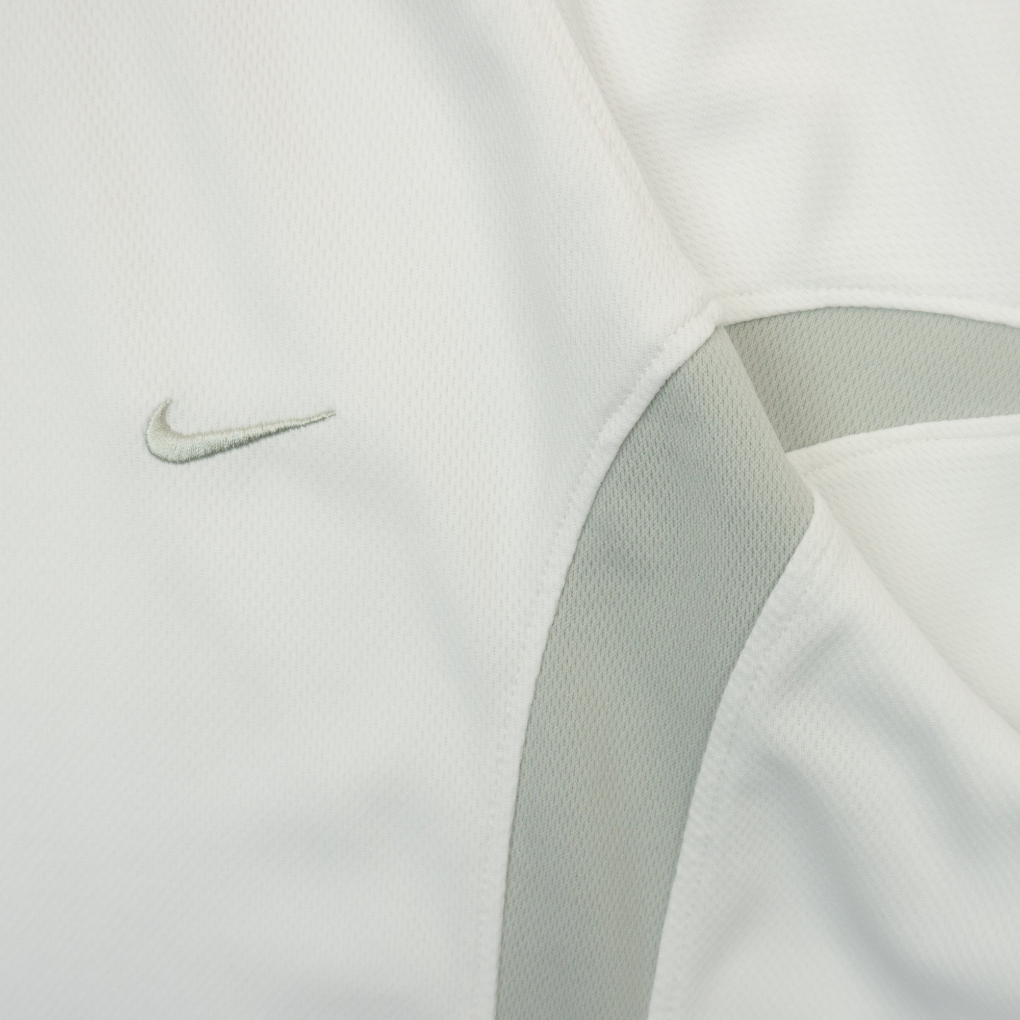 Nike Dri-Fit Vintage Бяла Тениска с Бродирано Лого
