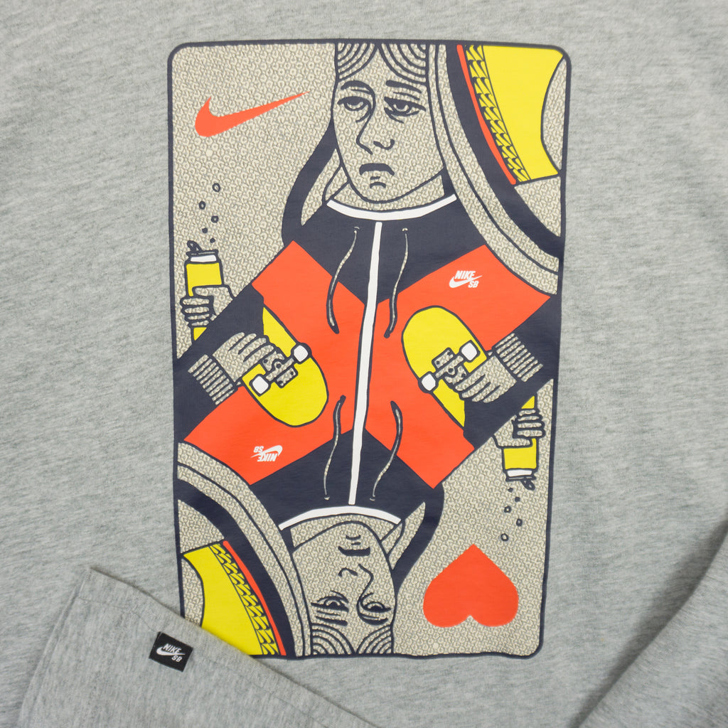Nike Сива Тениска с Графика