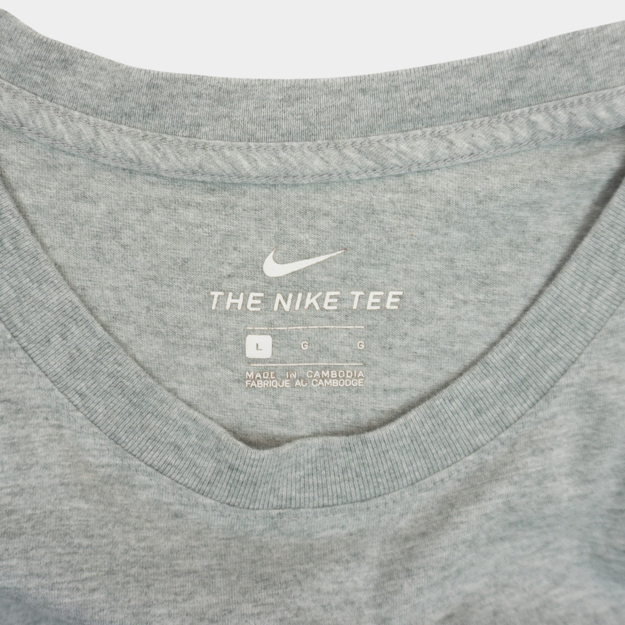 Nike Сива Тениска с Графика
