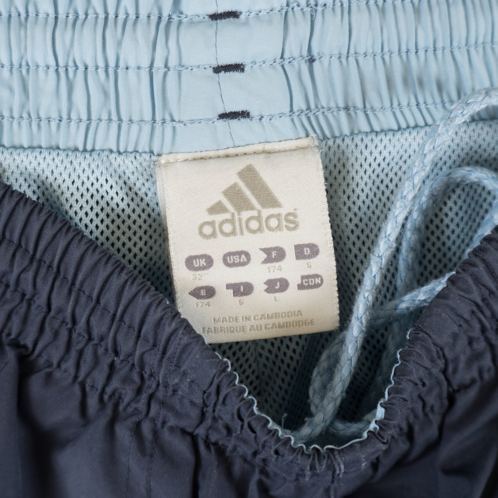Adidas Vintage Тъмно Син Анцуг с Бродирано Лого