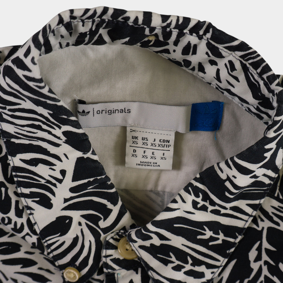 Adidas Originals Бяла Риза с Къс Ръкав