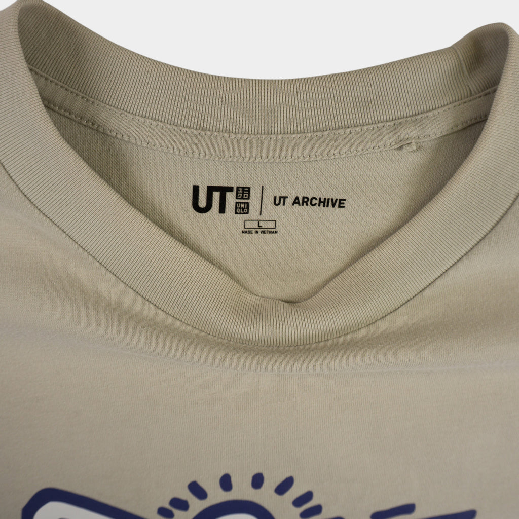Uniqlo x Keith Haring Бежова Тениска с Графика