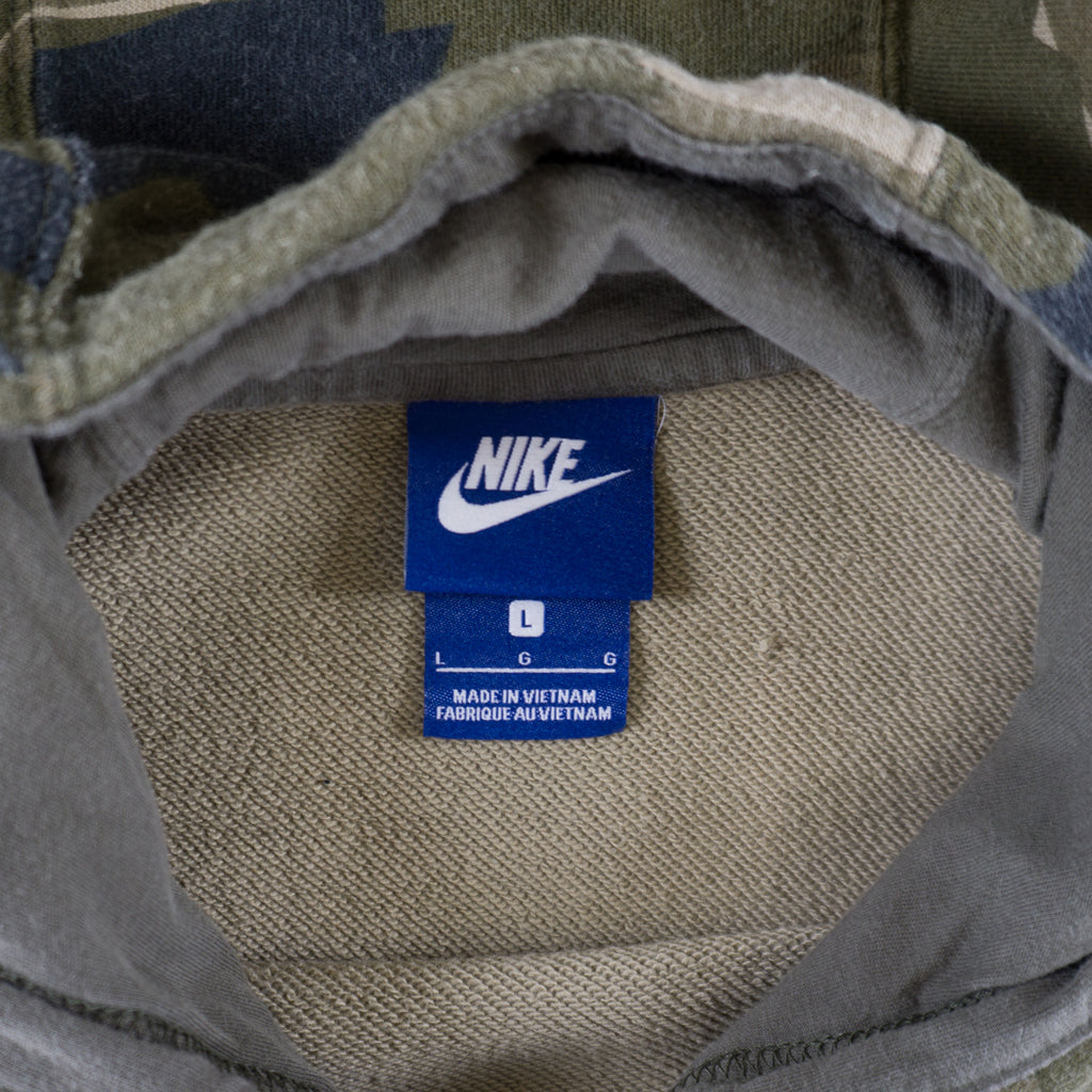 Nike Зелен Камуфлажен Суичър с Бродирано Лого