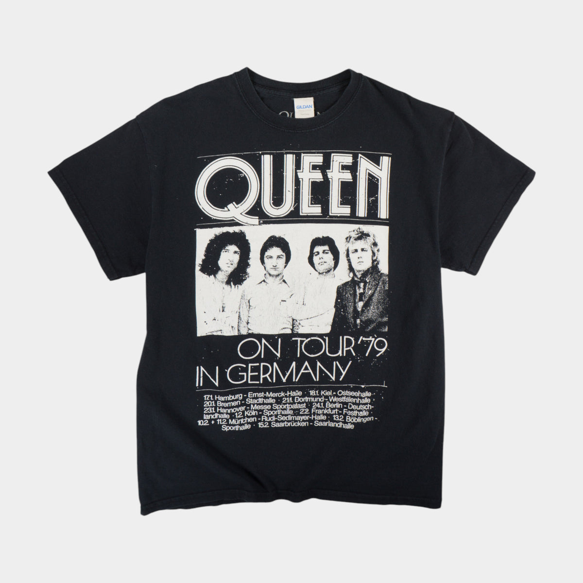 Gildan Queen Черна Тениска с Графика