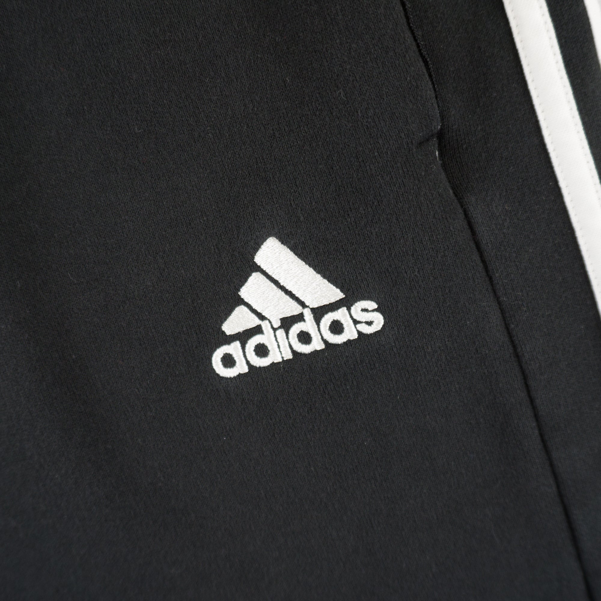 Adidas Черни Къси Панталони с Бродирано Лого