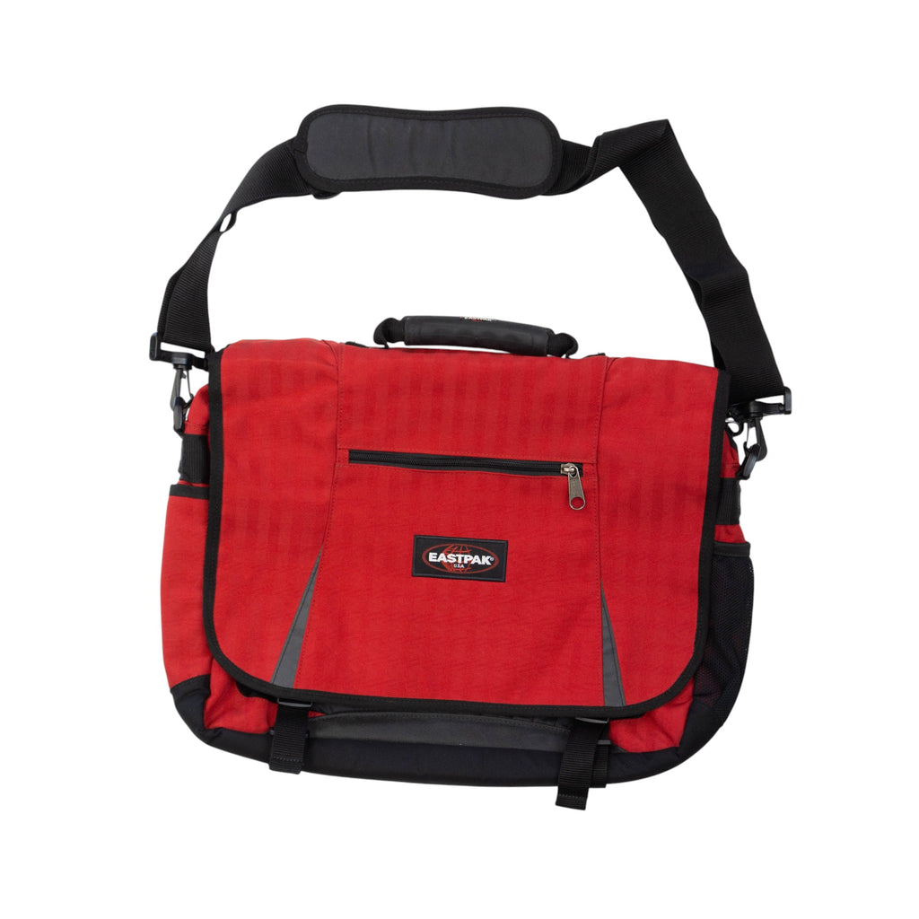 EastPak Бъбрек Чанта