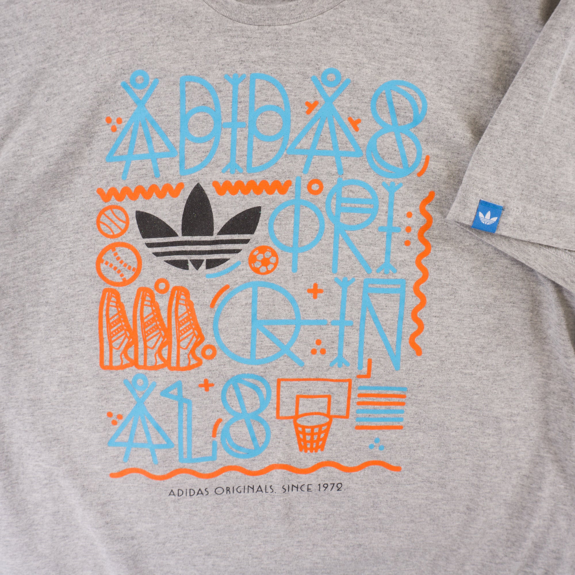 Adidas Originals Сива Тениска с Графика