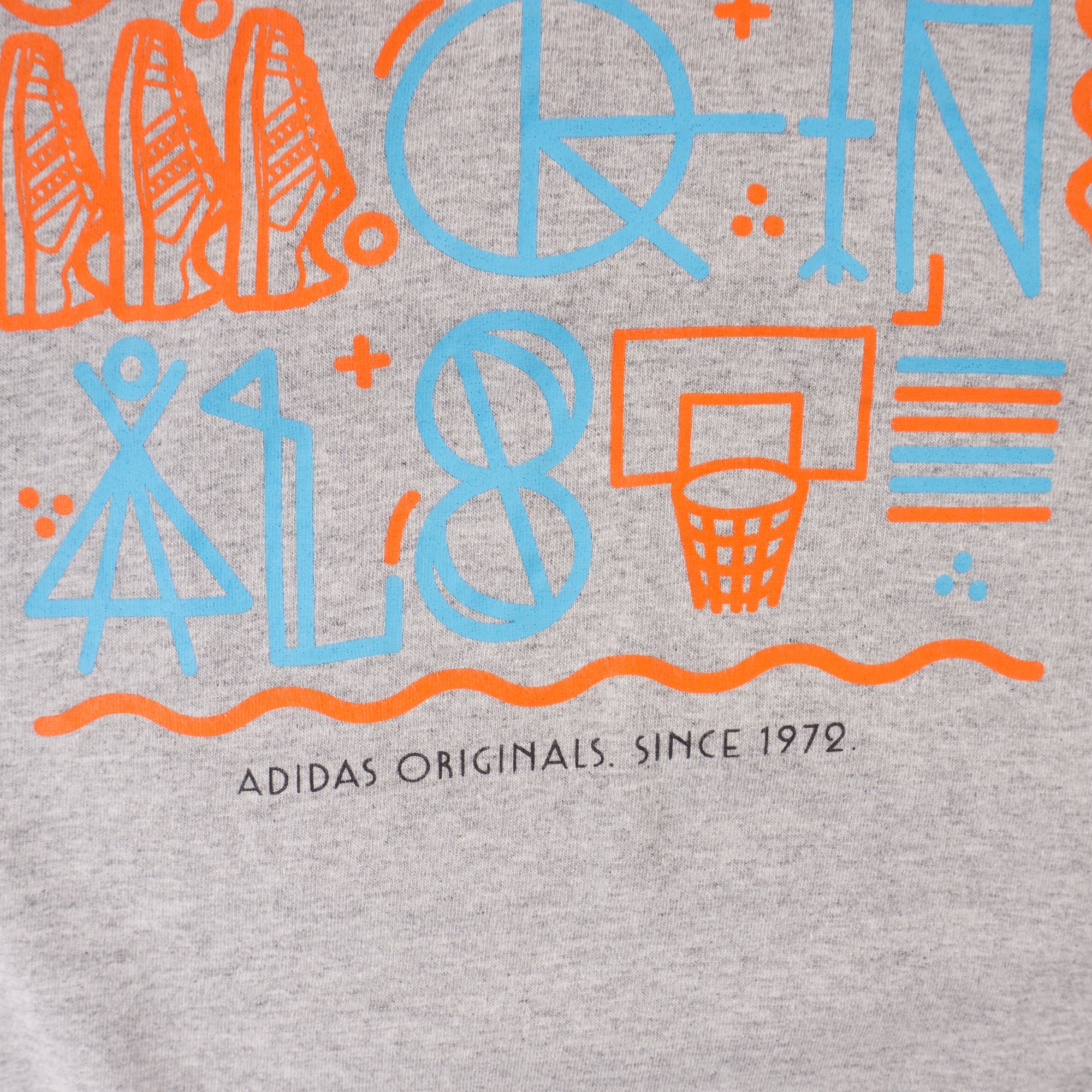 Adidas Originals Сива Тениска с Графика