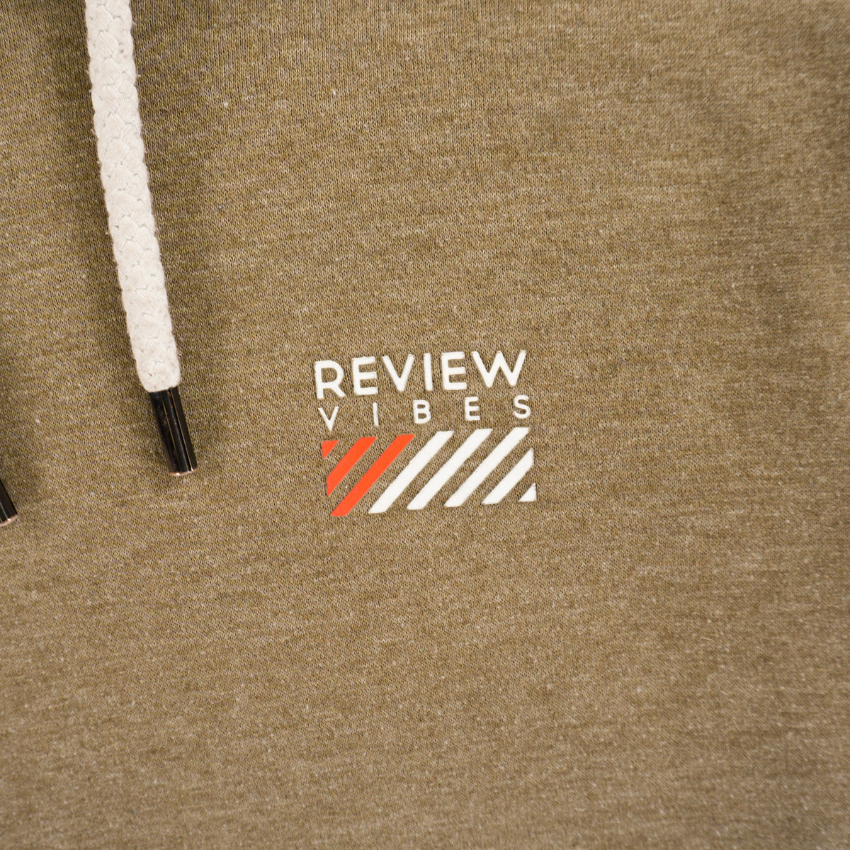 Review Кафяв Суичър
