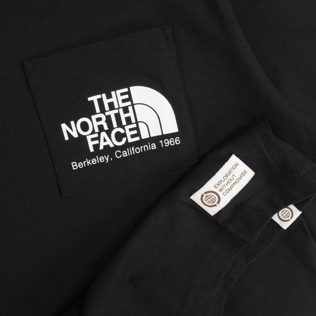 The North Face Черна Тениска с Джоб