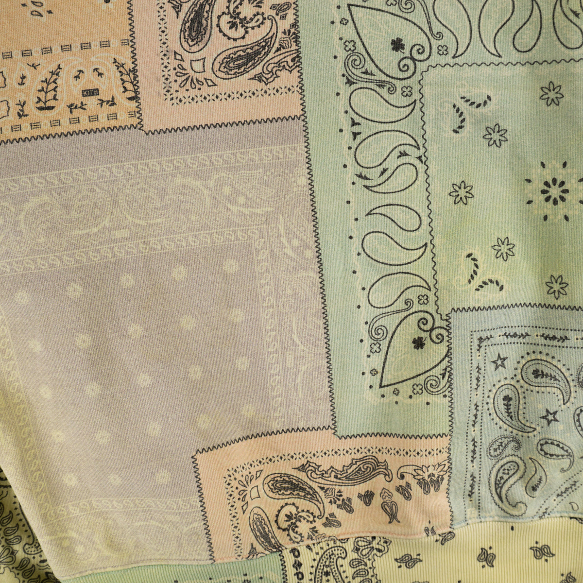 Lucky Charms x Kith Bandana Williams II FW20 Pastel Суичър