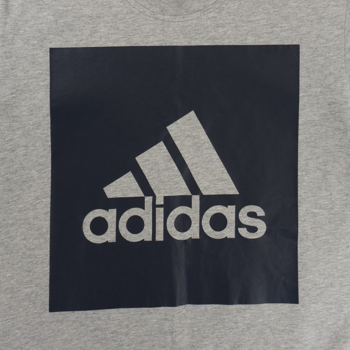 Adidas Сива Тениска с Графика