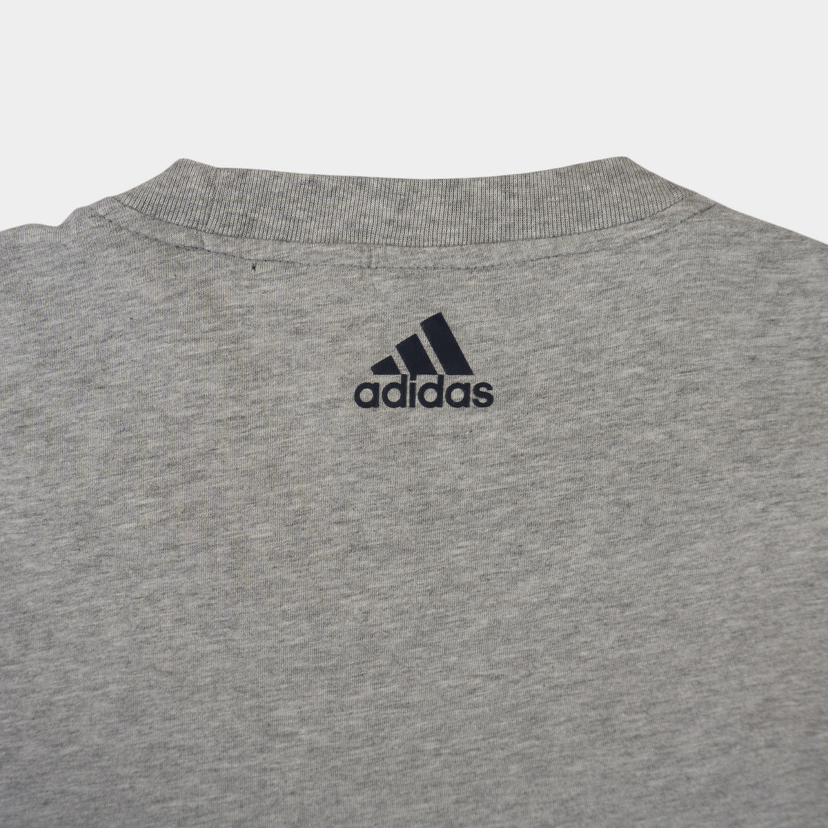 Adidas Сива Тениска с Графика