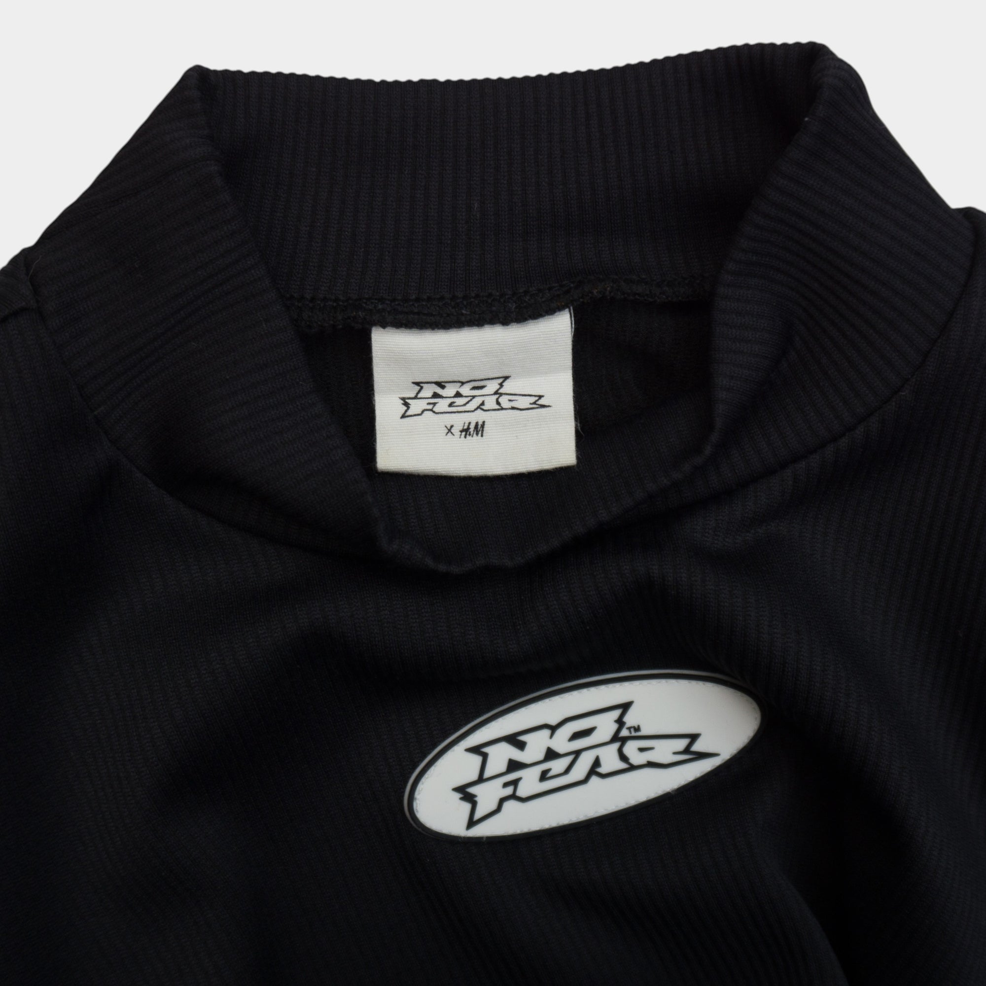 H&M X No Fear Crop-Top Блуза