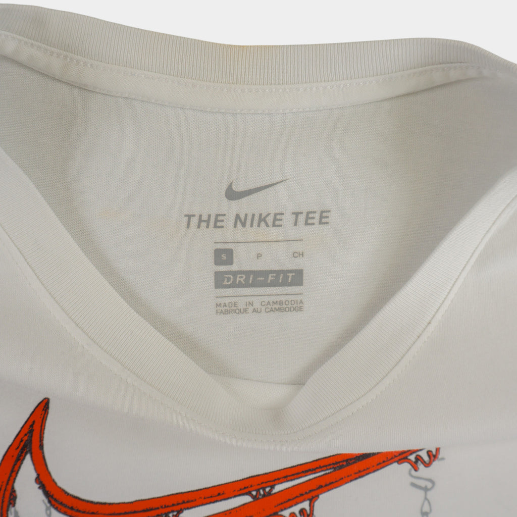 Nike Dri-Fit Бяла Тениска с Графика