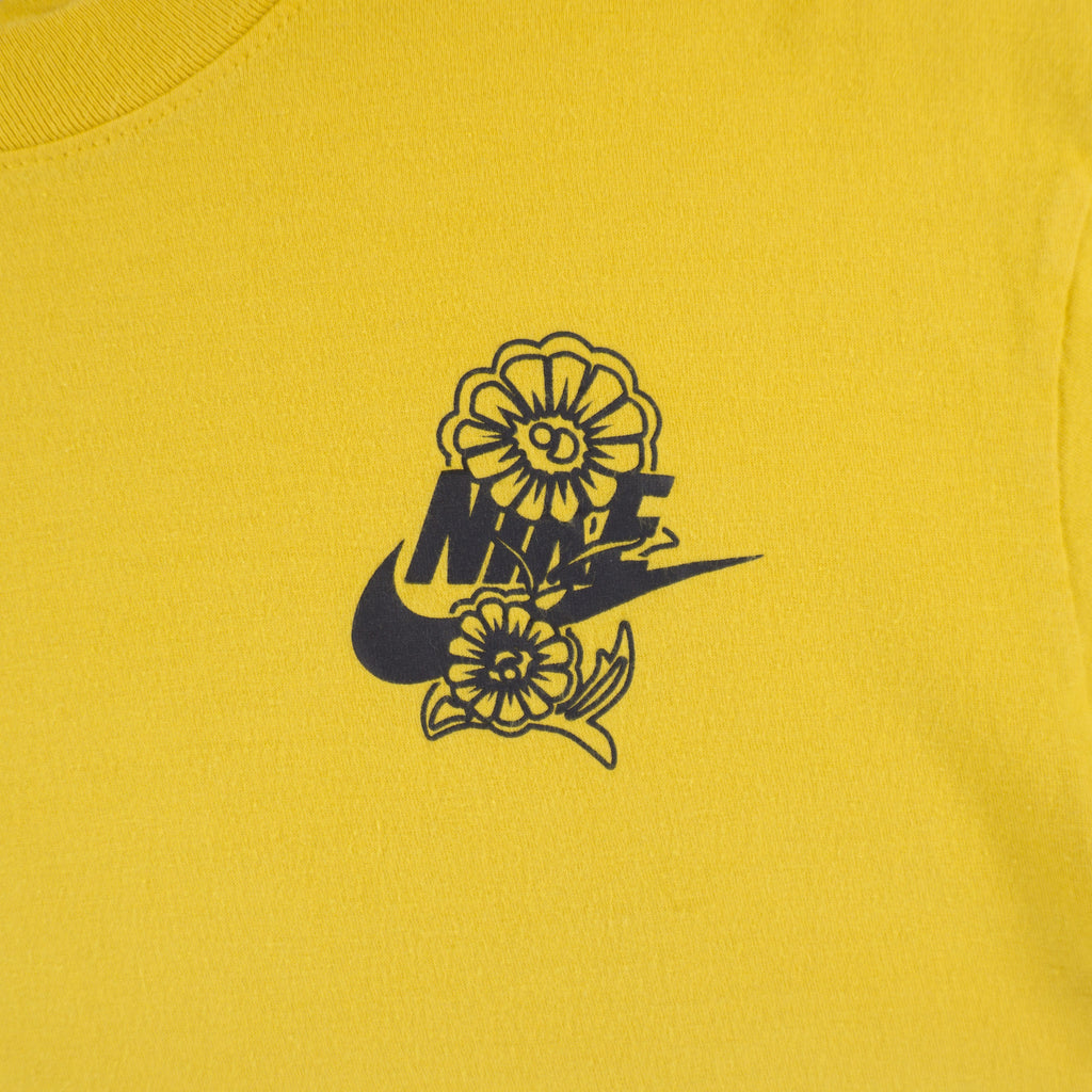 Nike Жълта Тениска с Графика