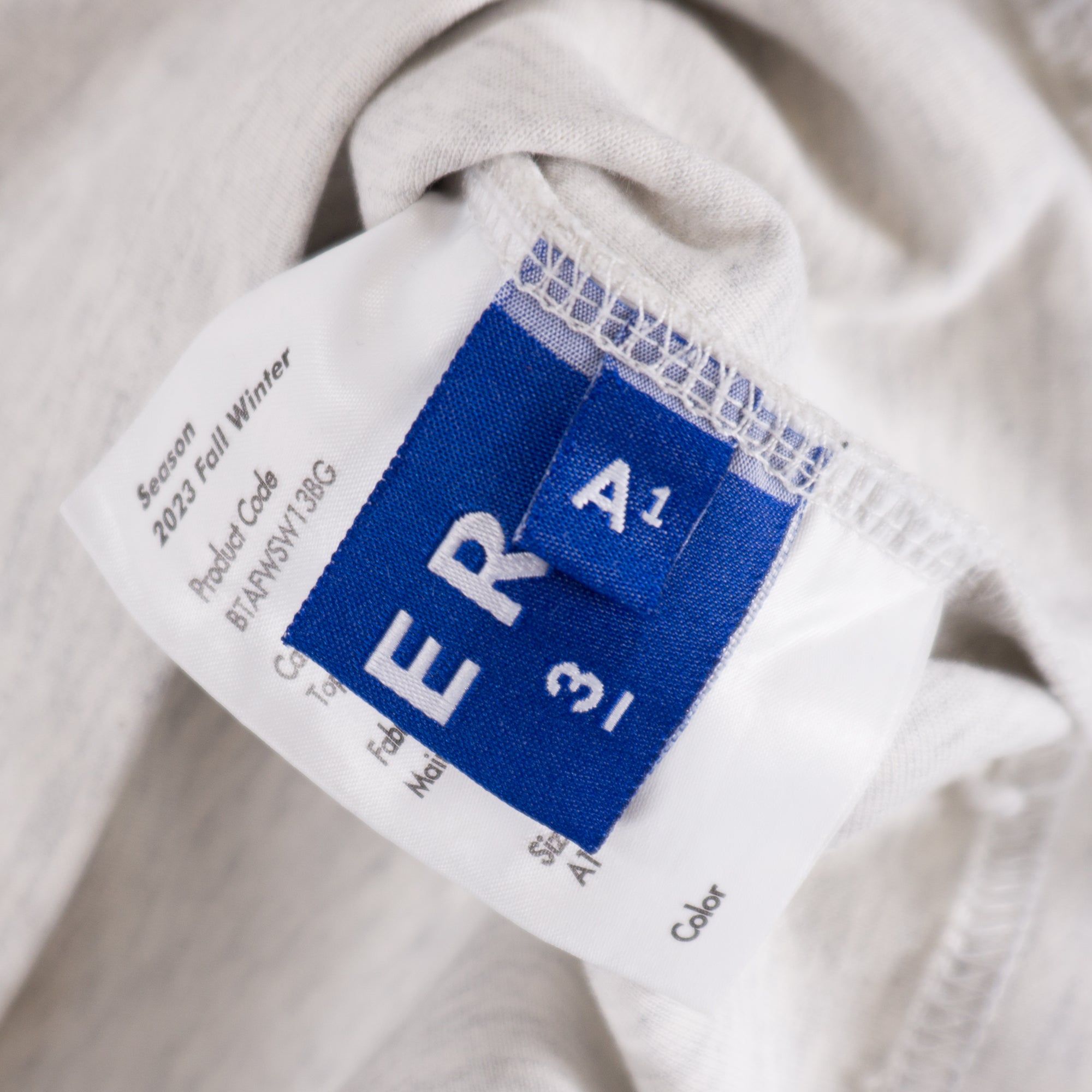 ADER ERROR Сива Тениска с Бродерия